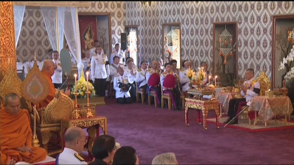 普密蓬葬禮展開　大王宮舉行誦經法會