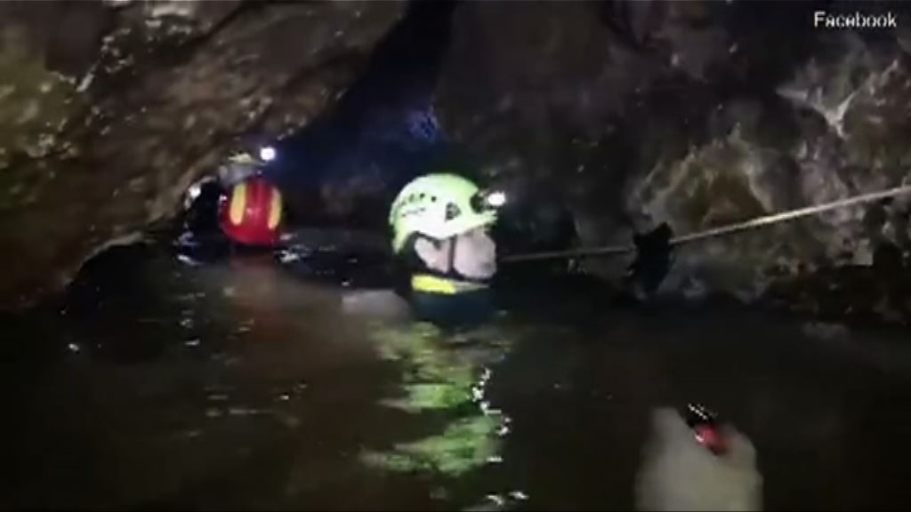 泰國繼續營救被困溶洞少年及教練