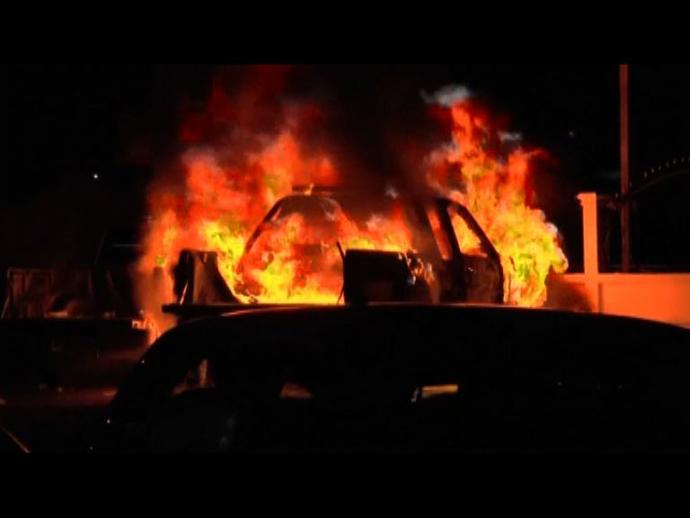 布吉民眾抗議警車追逐青年撞車身亡