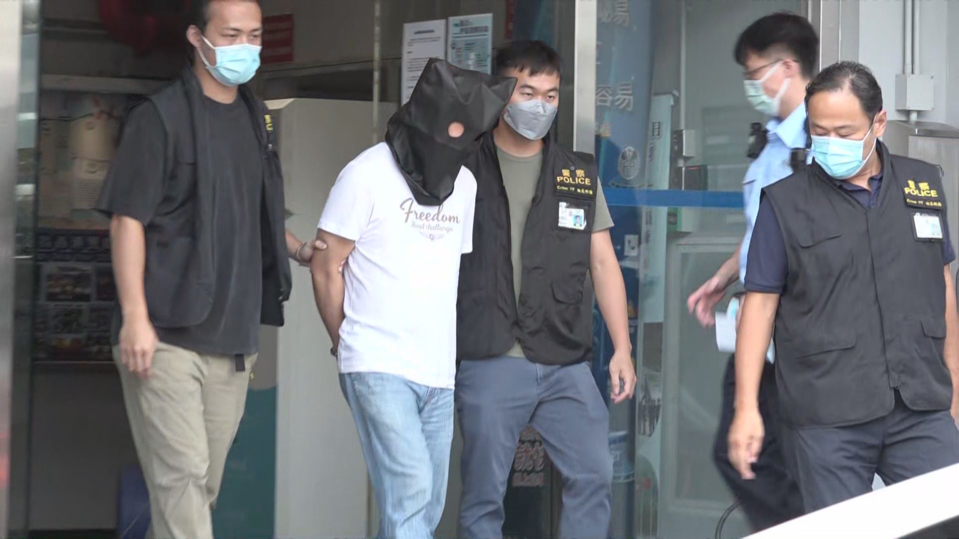 男店員涉盜竊逾10萬元被捕