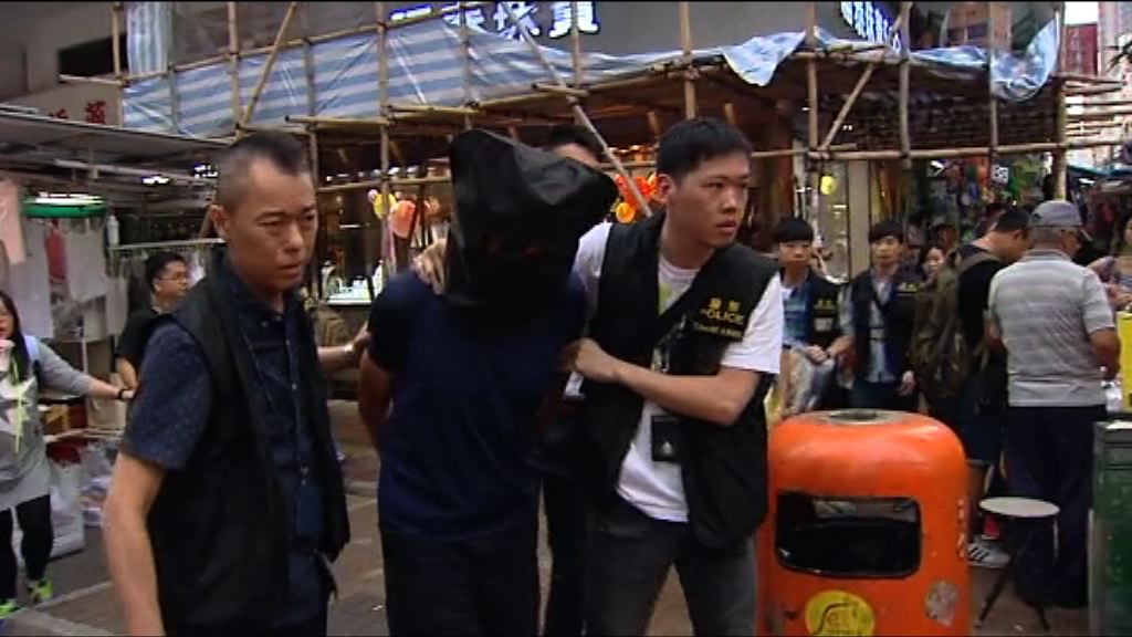 男子涉油尖旺多宗車內盜竊被捕