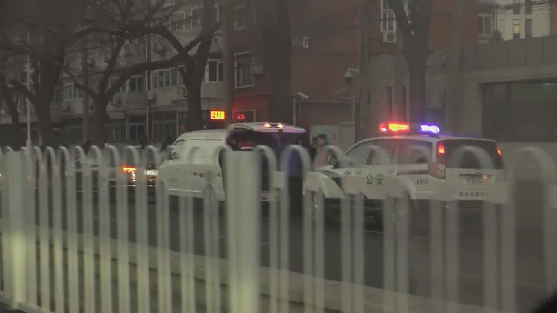 王全璋案天津開審　法院外保安加強