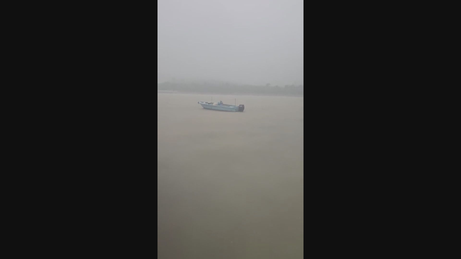 將軍澳男子紅雨期間於快艇暈倒　送院搶救