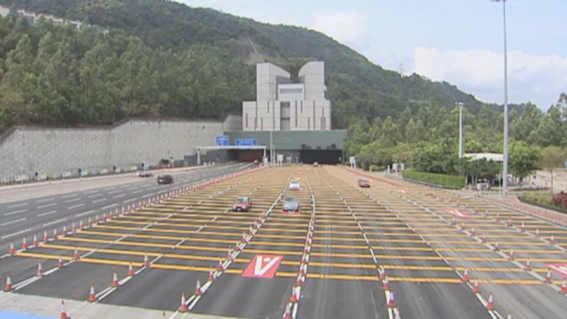 運輸署：月內公布「易通行」詳情　明年推展至所有政府收費隧道