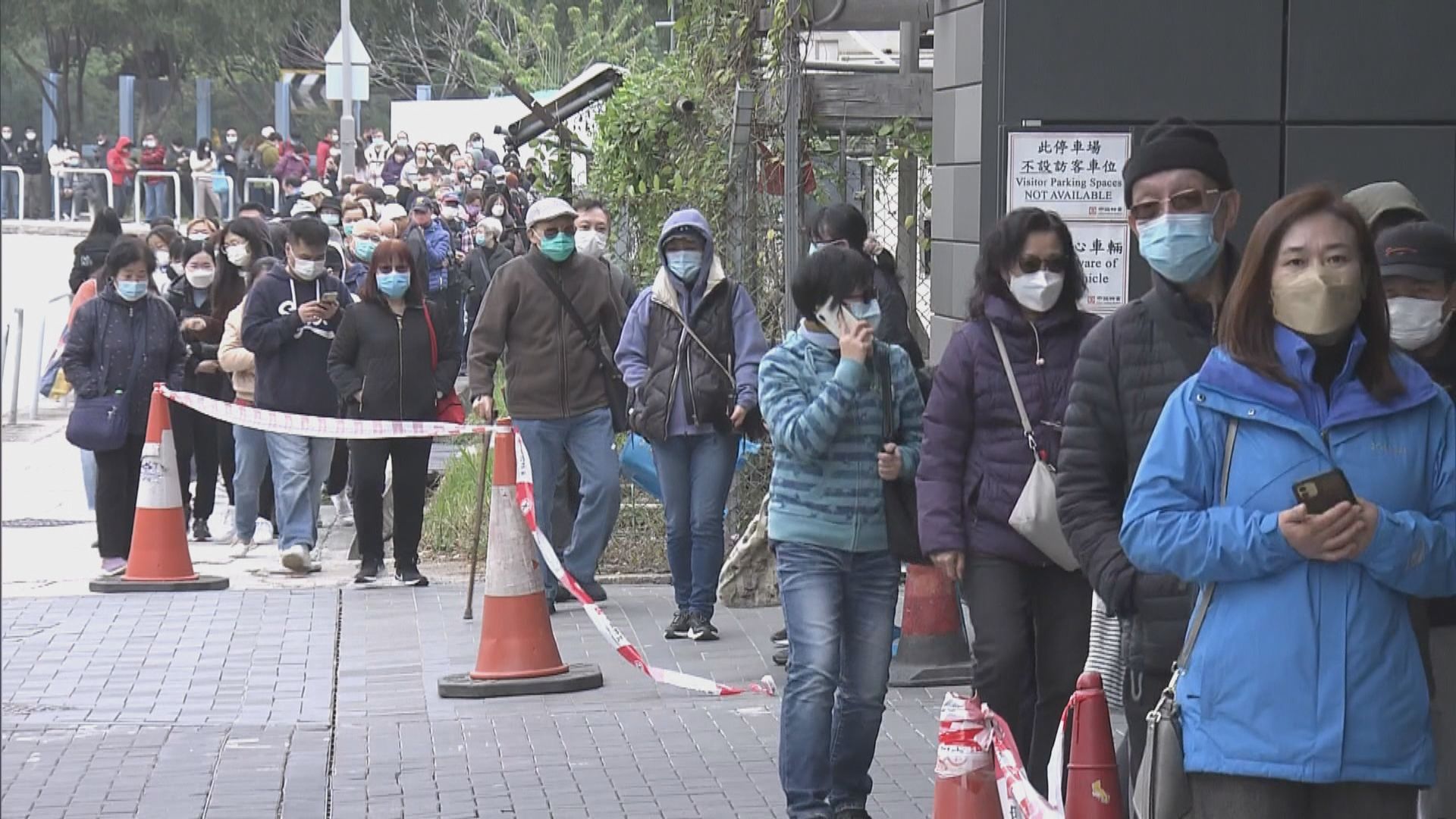 屯門多個檢測站大排長龍