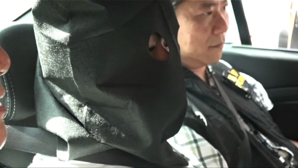 男子涉港鐵站及銀行取出氣槍被捕