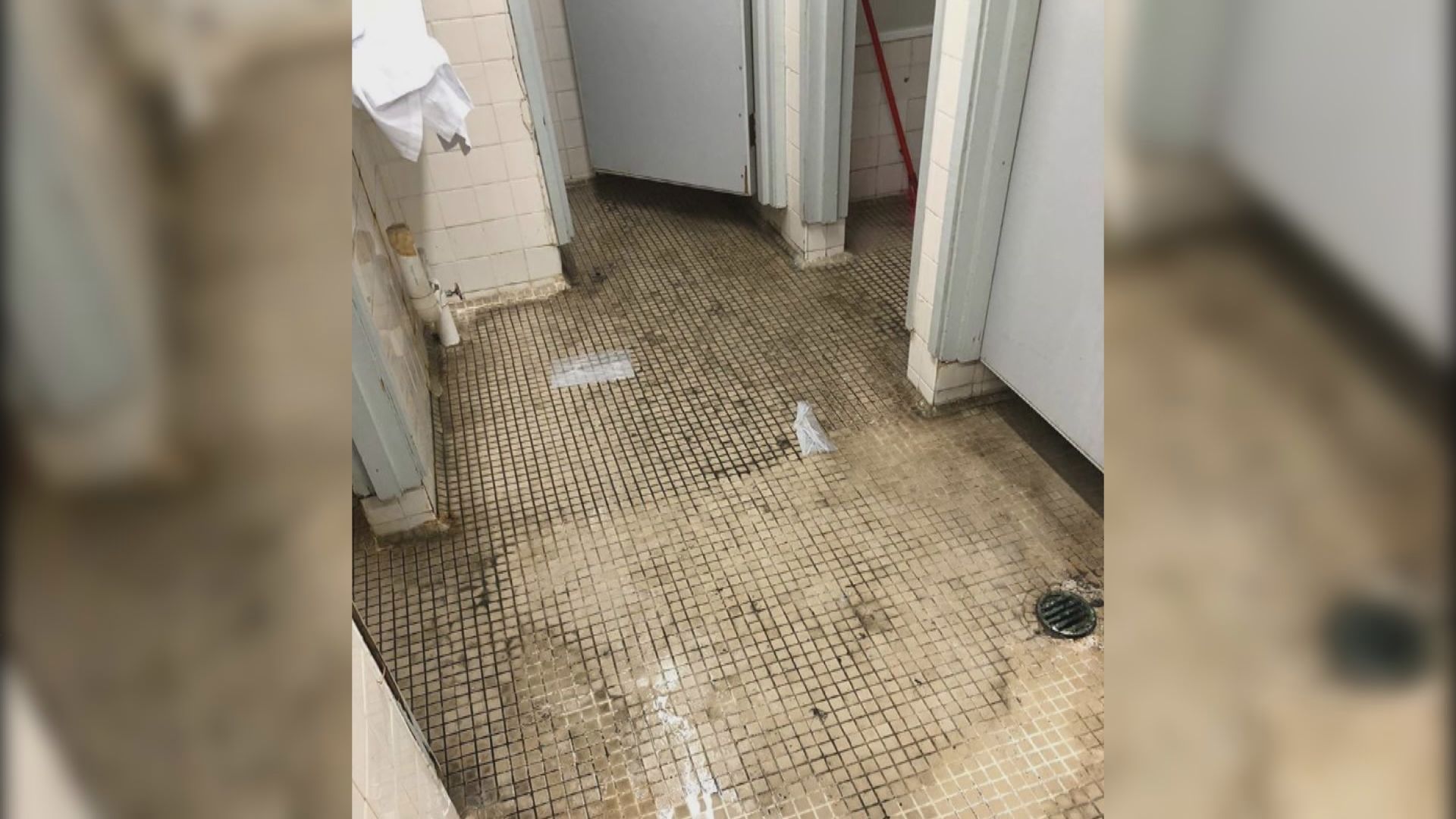 屯門醫院安排未清潔宿位向員工致歉