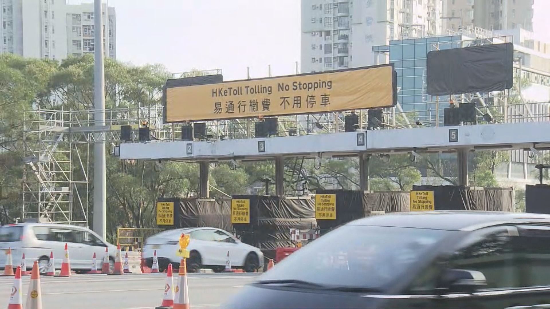 獅隧實施 「易通行」 首個工作天 交通大致暢順