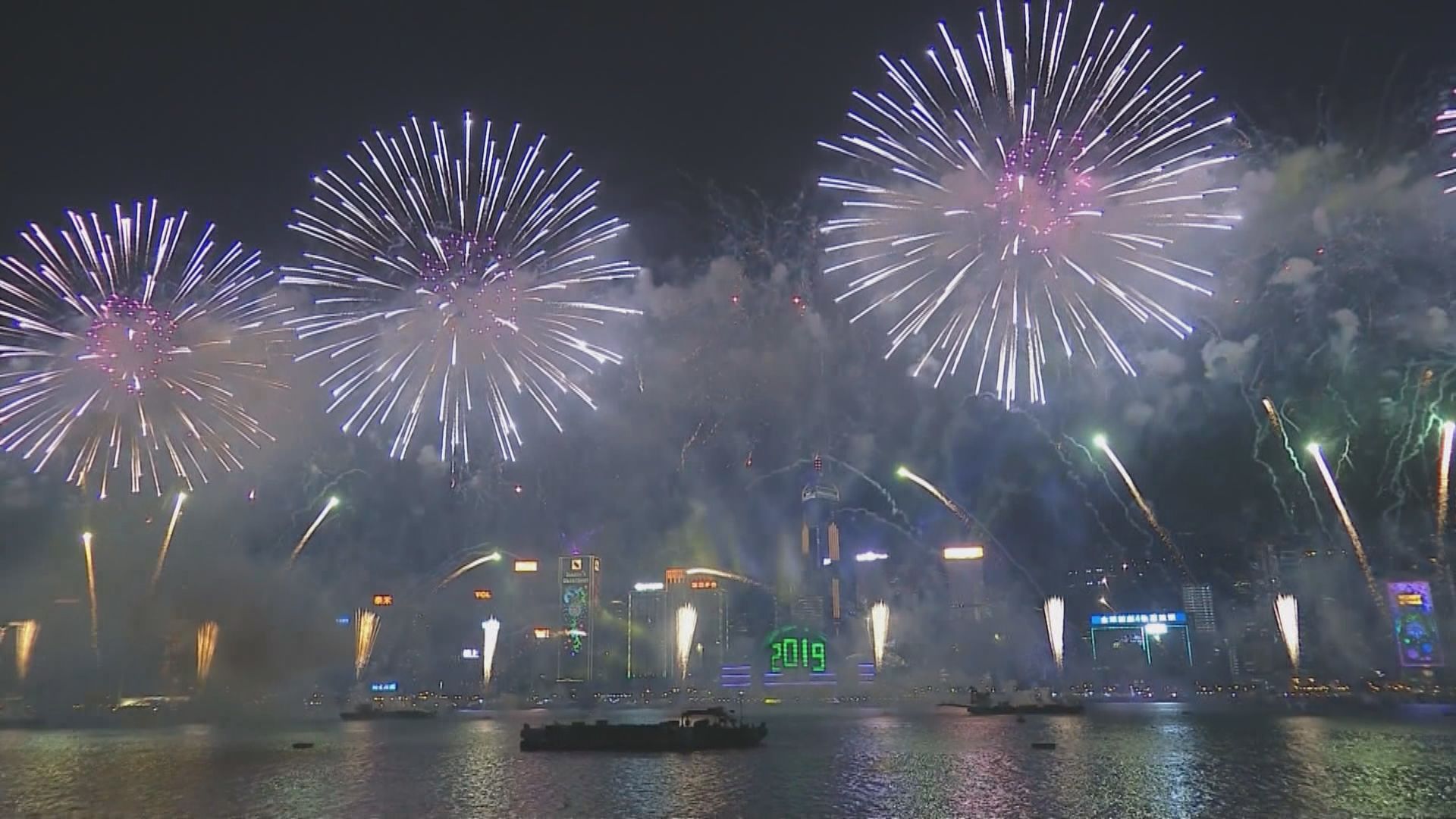 旅發局因應疫情取消煙火倒數及新春花車巡遊