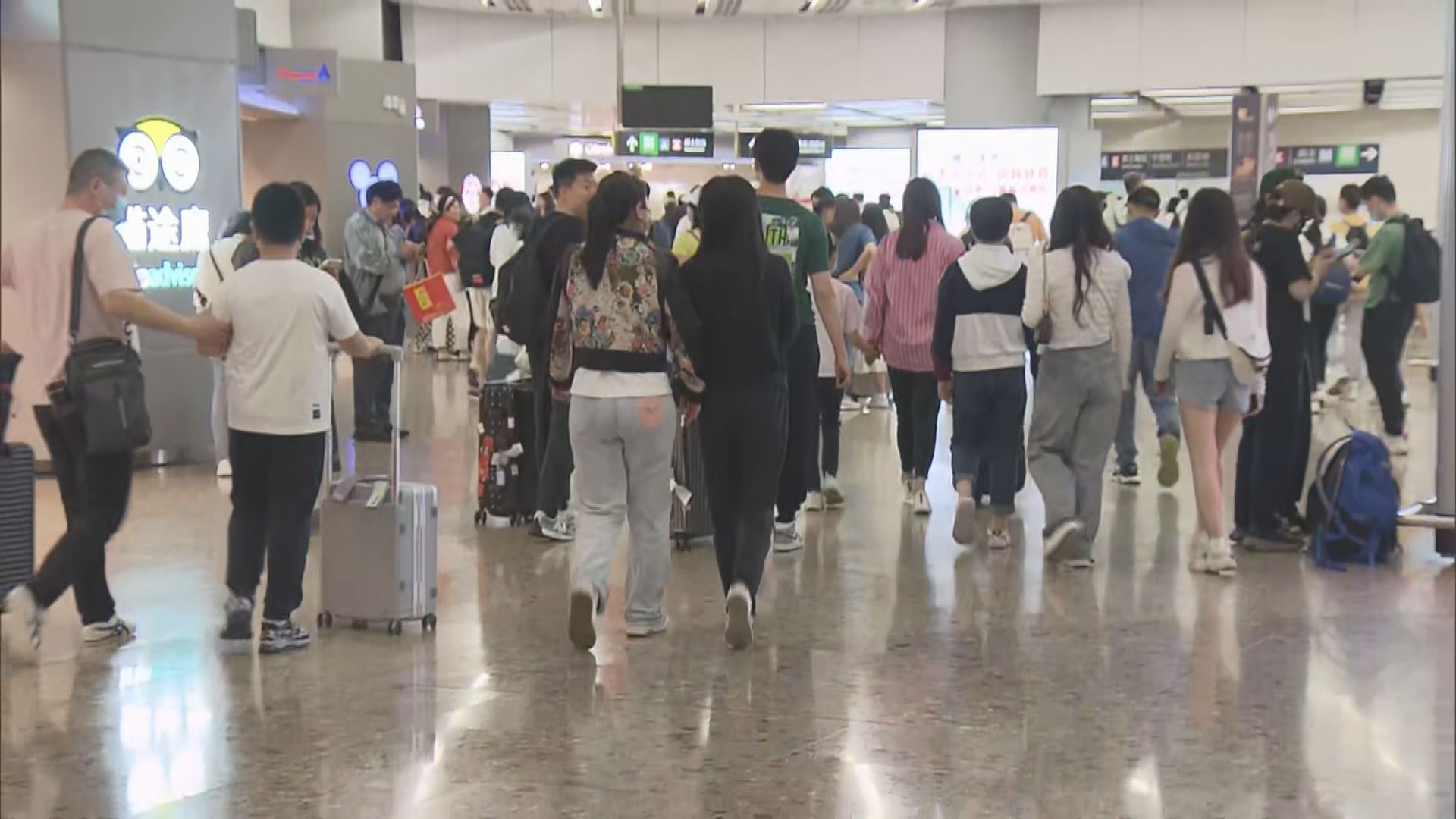 【五一黃金周】旅議會料六十萬內地客訪港　有旅客指香港酒店房價貴