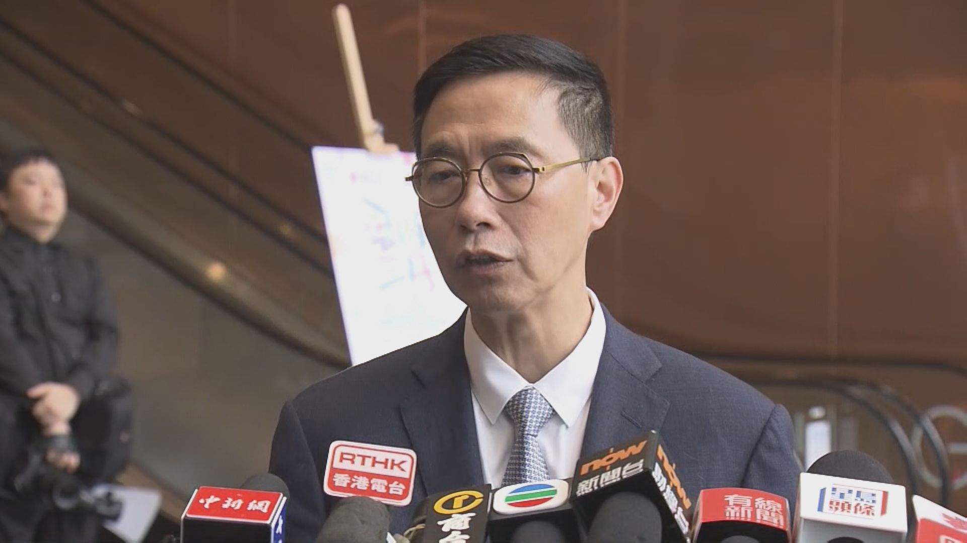 中央積極回應增加內地客 楊潤雄：一直與內地商討 料能提振旅遊業