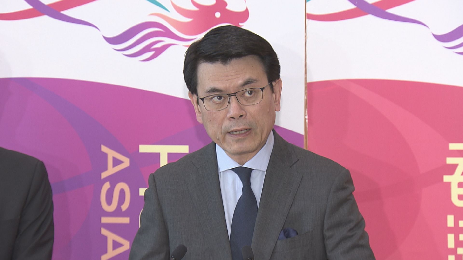 邱騰華：關稅未完全消除　難言來年港經濟改善