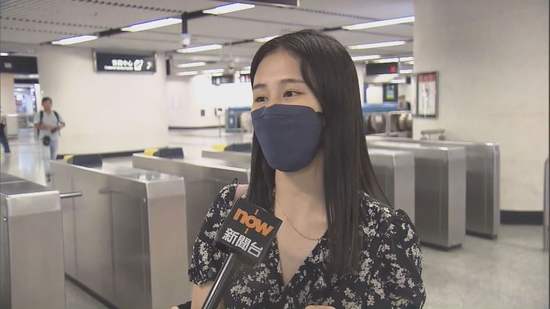 11時40分改發三號強風信號 市民提早2小時出門上班