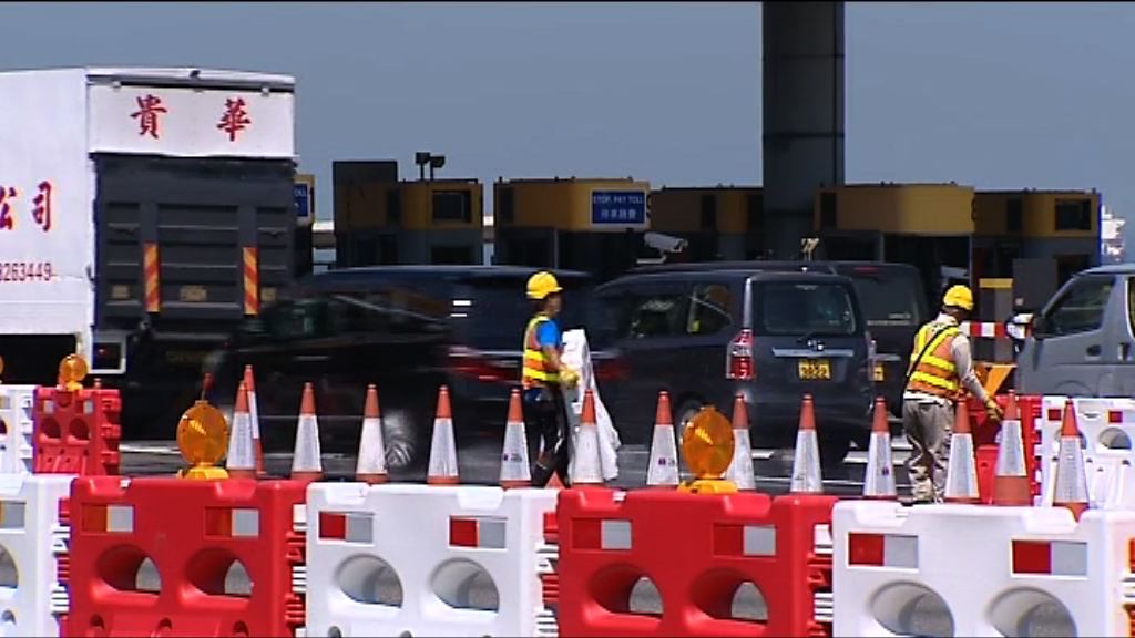 青嶼幹線雙向收費首工作天　往機場方向一度擠塞