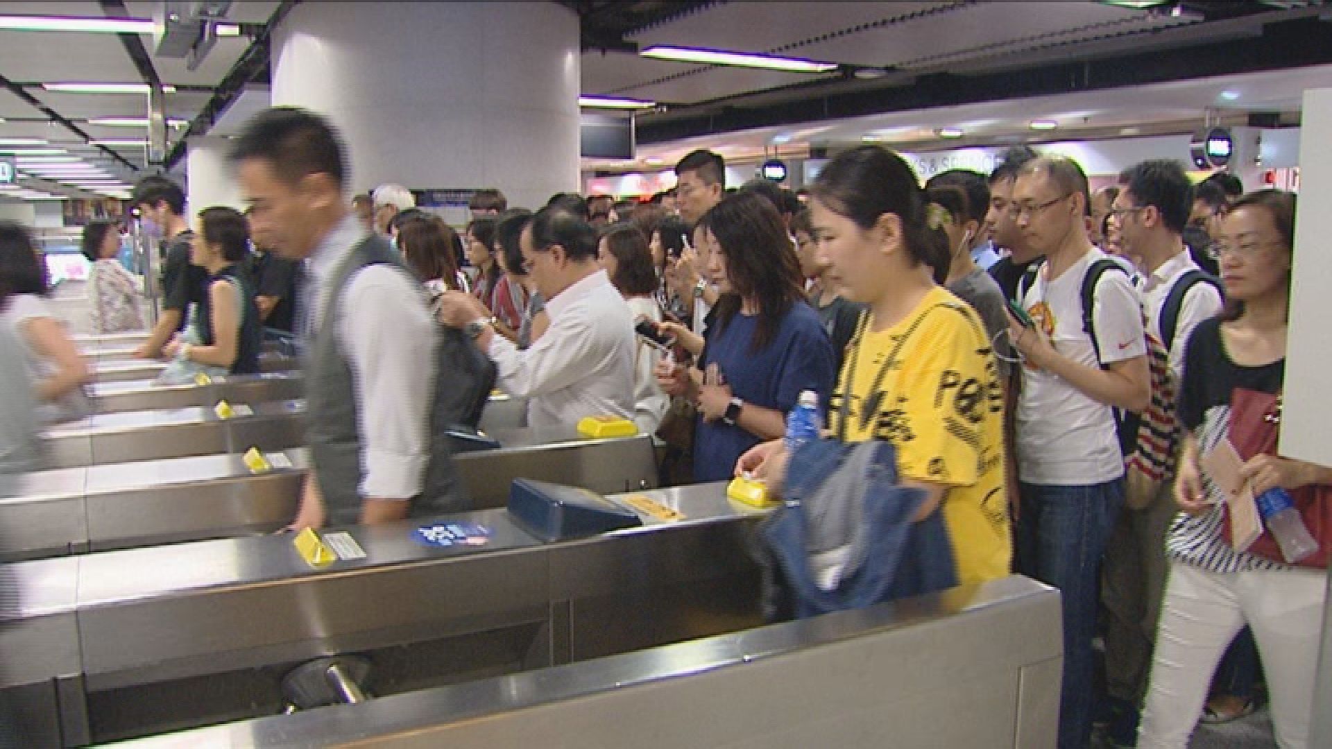 交通補貼需以專用的八達通閱讀器領取