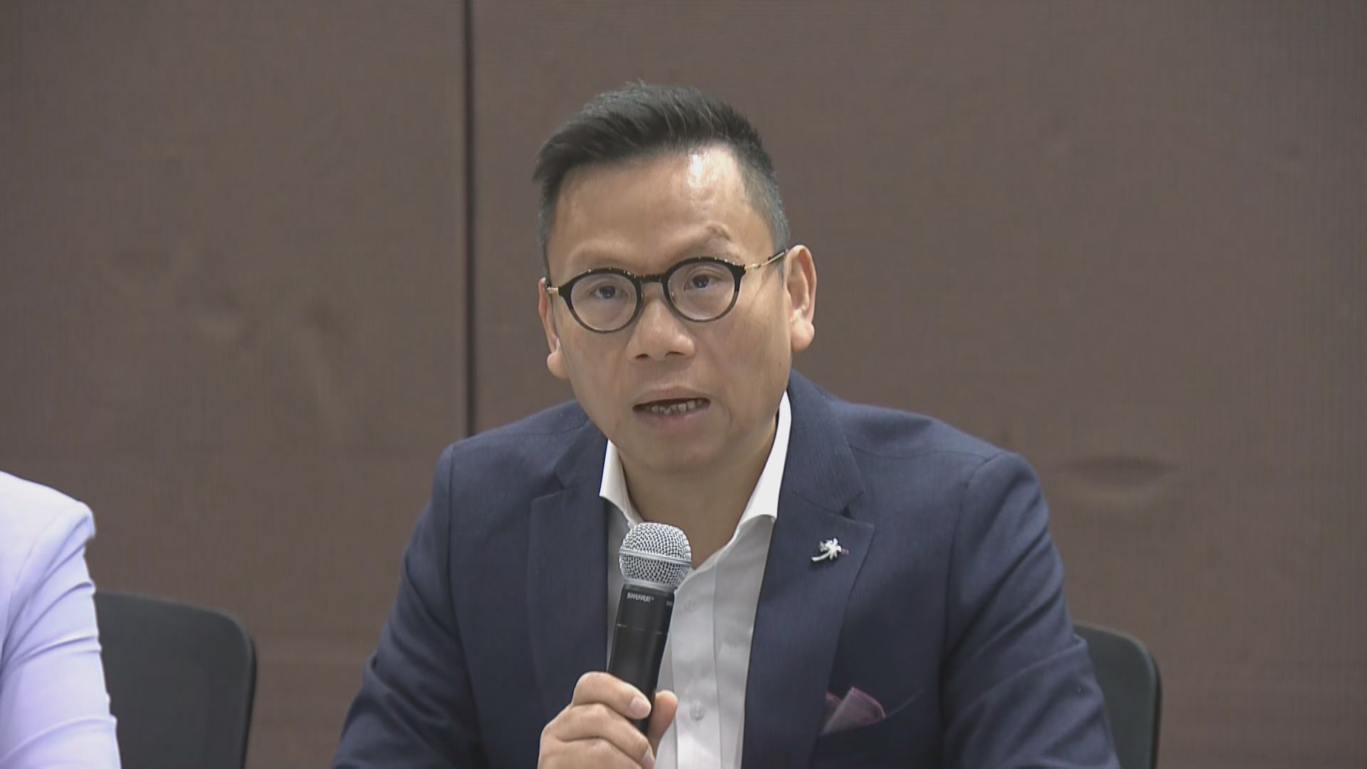 政黨調查八成認為要再押後或不實施垃圾徵費 環團籲政府先行