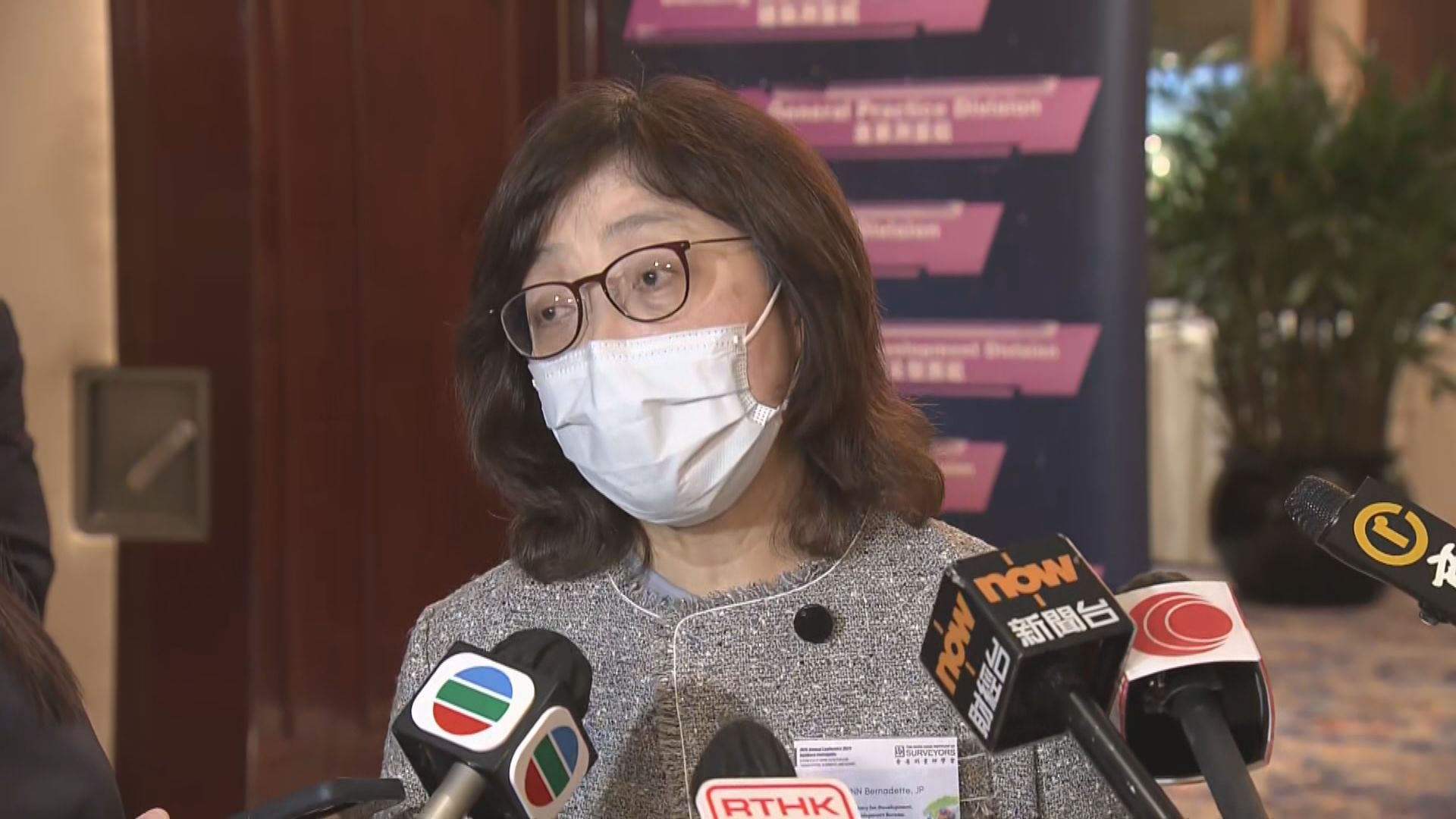 何文田塌樹事件　發展局指會緊急巡查及覆檢一萬多棵鳳凰木