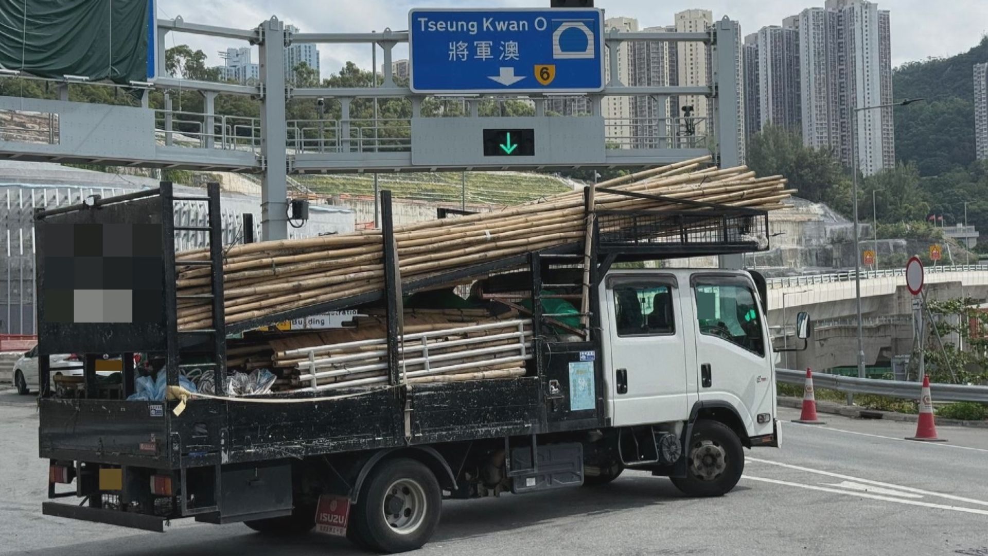 警方東九龍打擊貨車超載　發29張罰款通知書