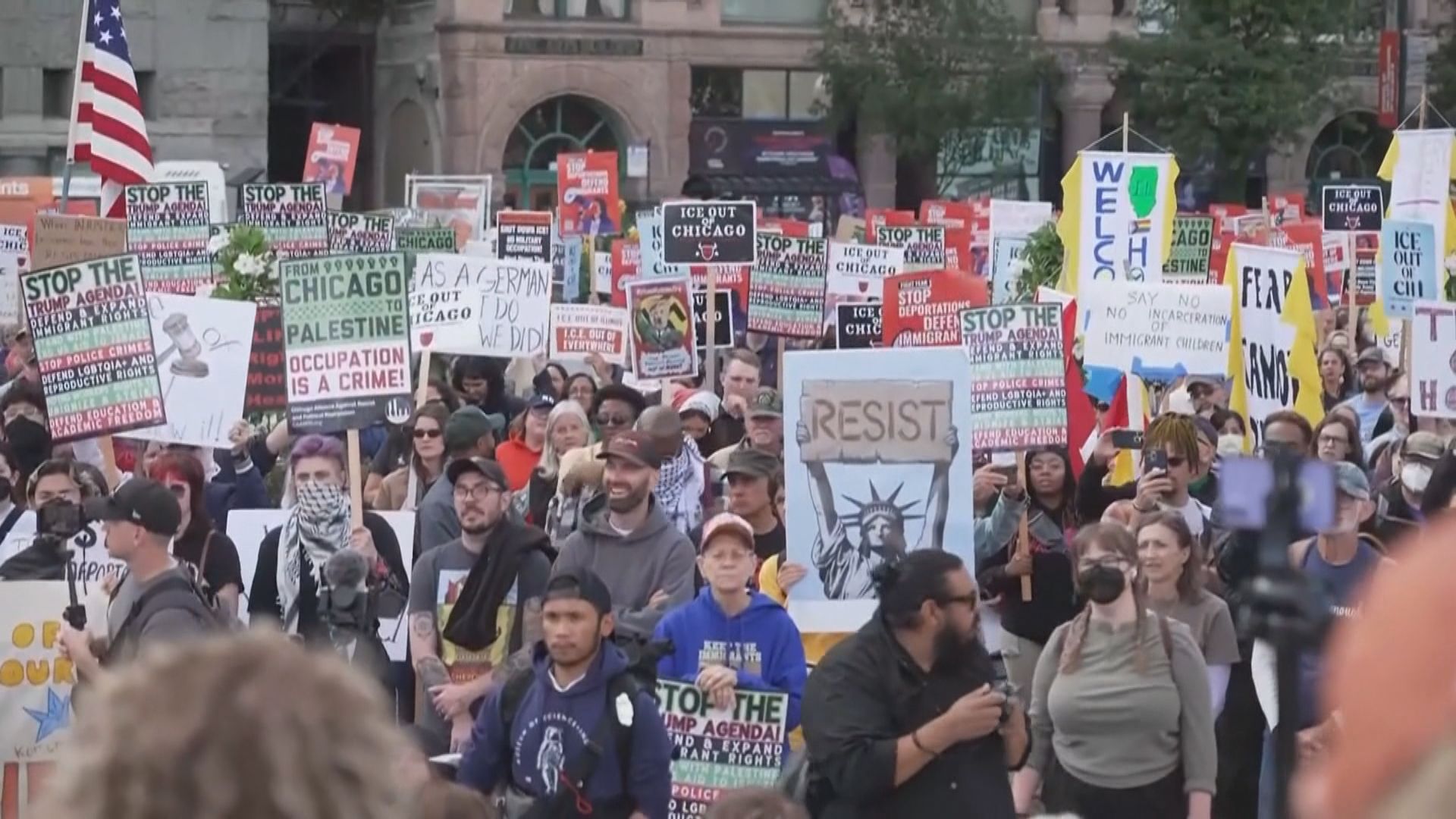 特朗普稱派國民警衛隊到芝加哥是清理城市而非開戰　有官員料本周開展執法行動