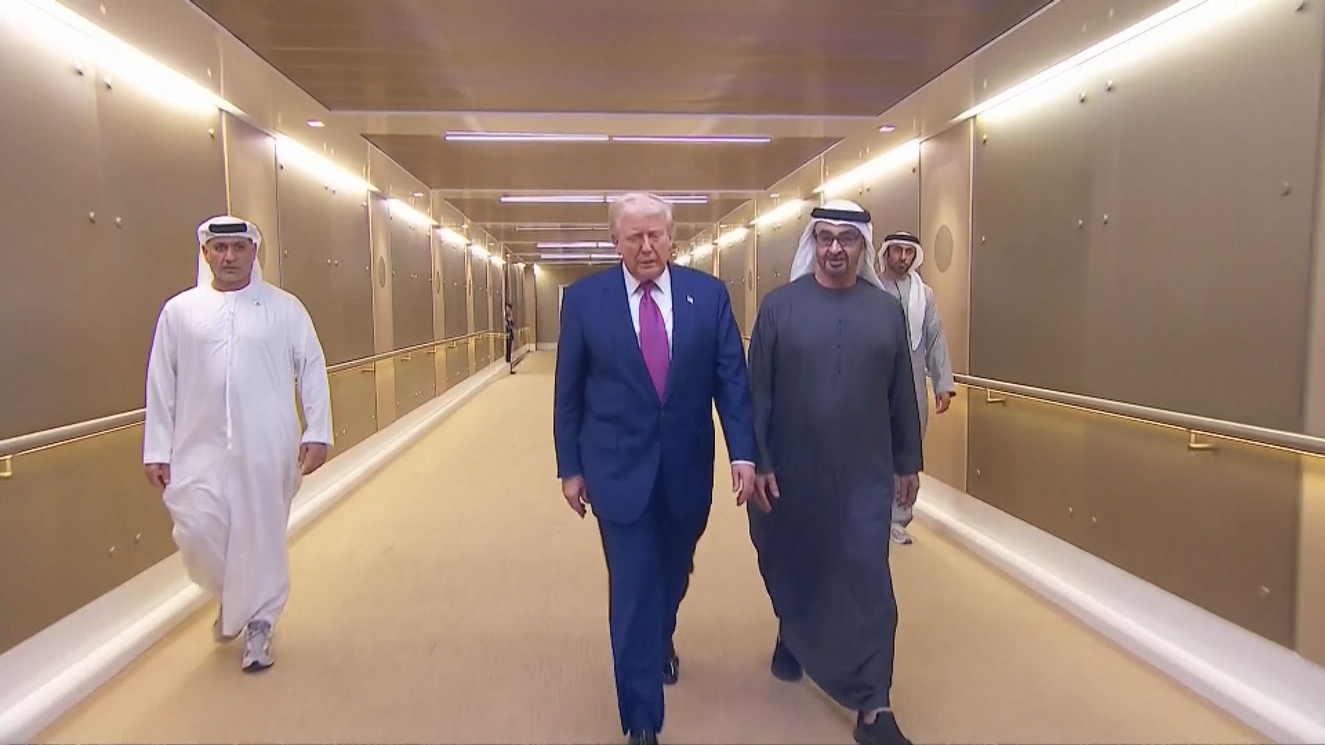 特朗普轉抵阿聯酋阿布扎比　展開中東之行最後一站訪問