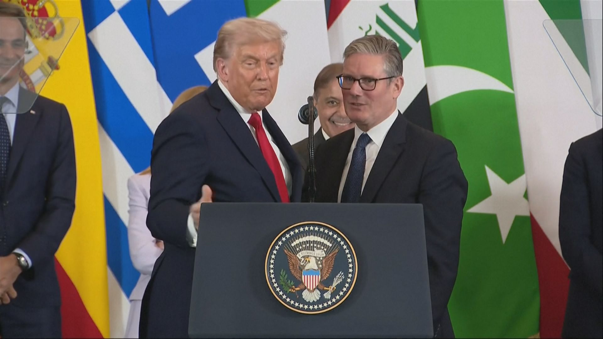 加沙和平峰會埃及舉行　施紀賢疑誤會特朗普邀其發言　場面尷尬