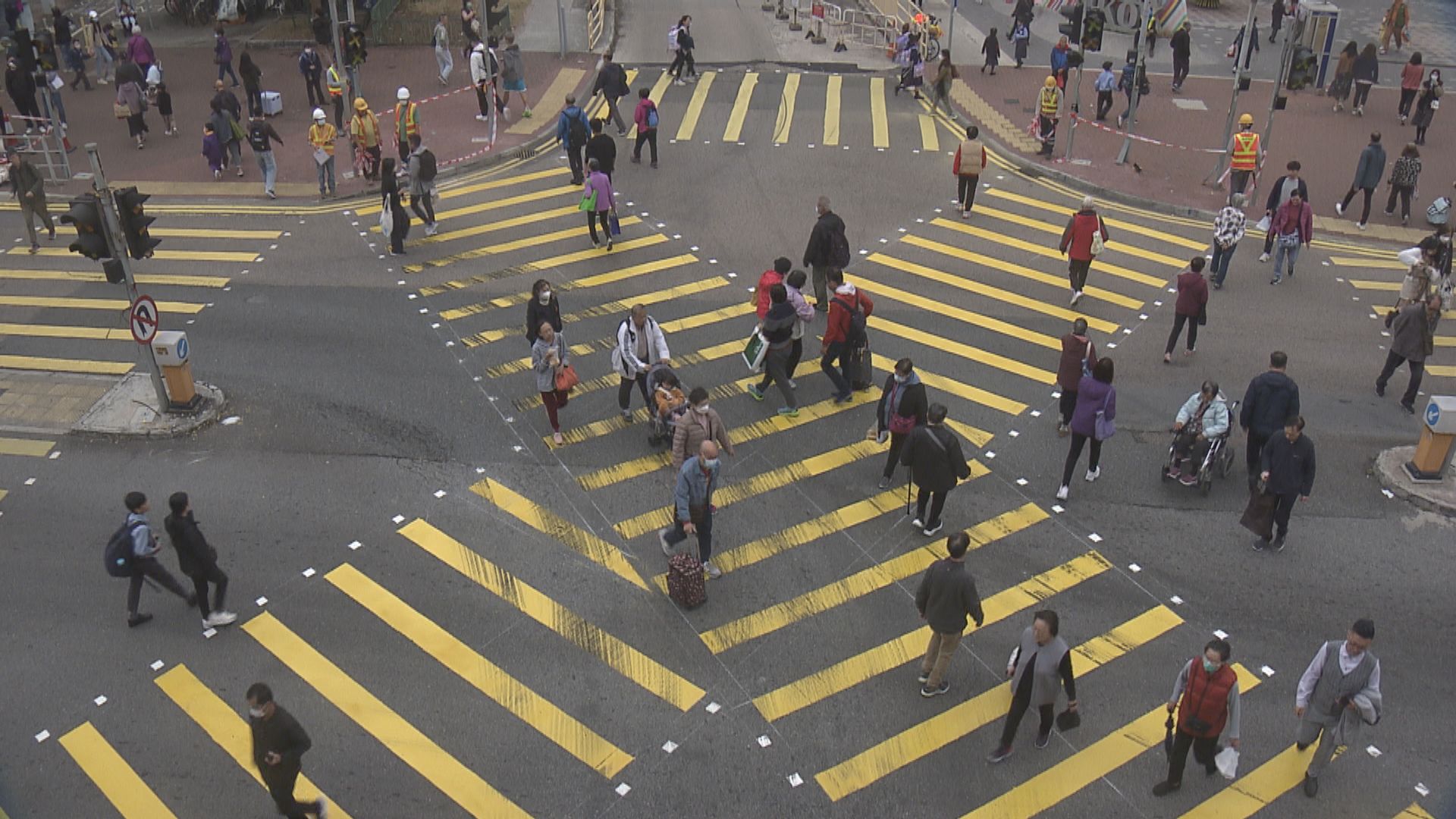 加拿分道與加連威老道年中試行對角行人過路處
