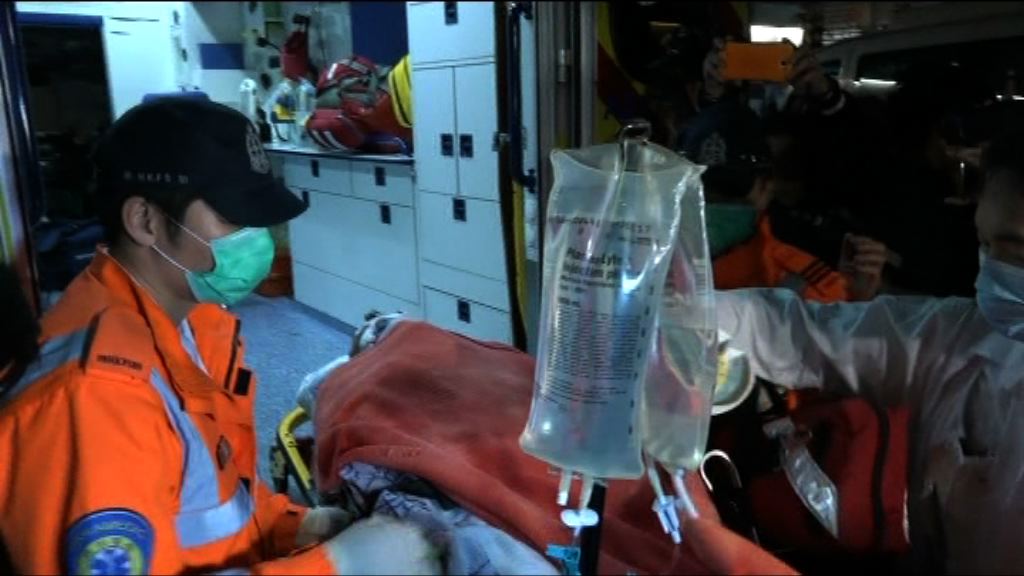 港鐵縱火案　13人留醫3人危殆