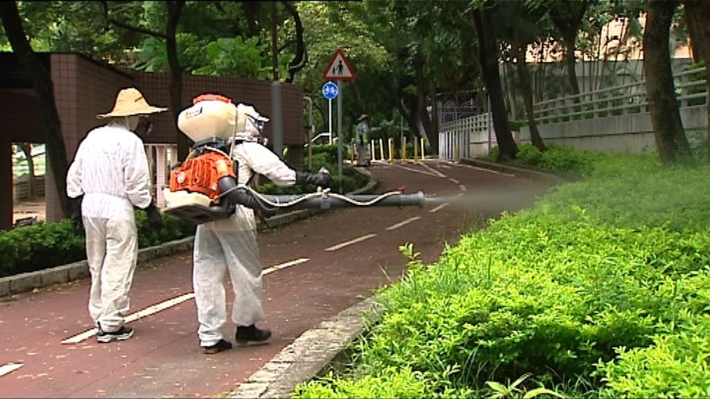 食環署天瑞邨滅蚊　居民指邨內蚊患嚴重