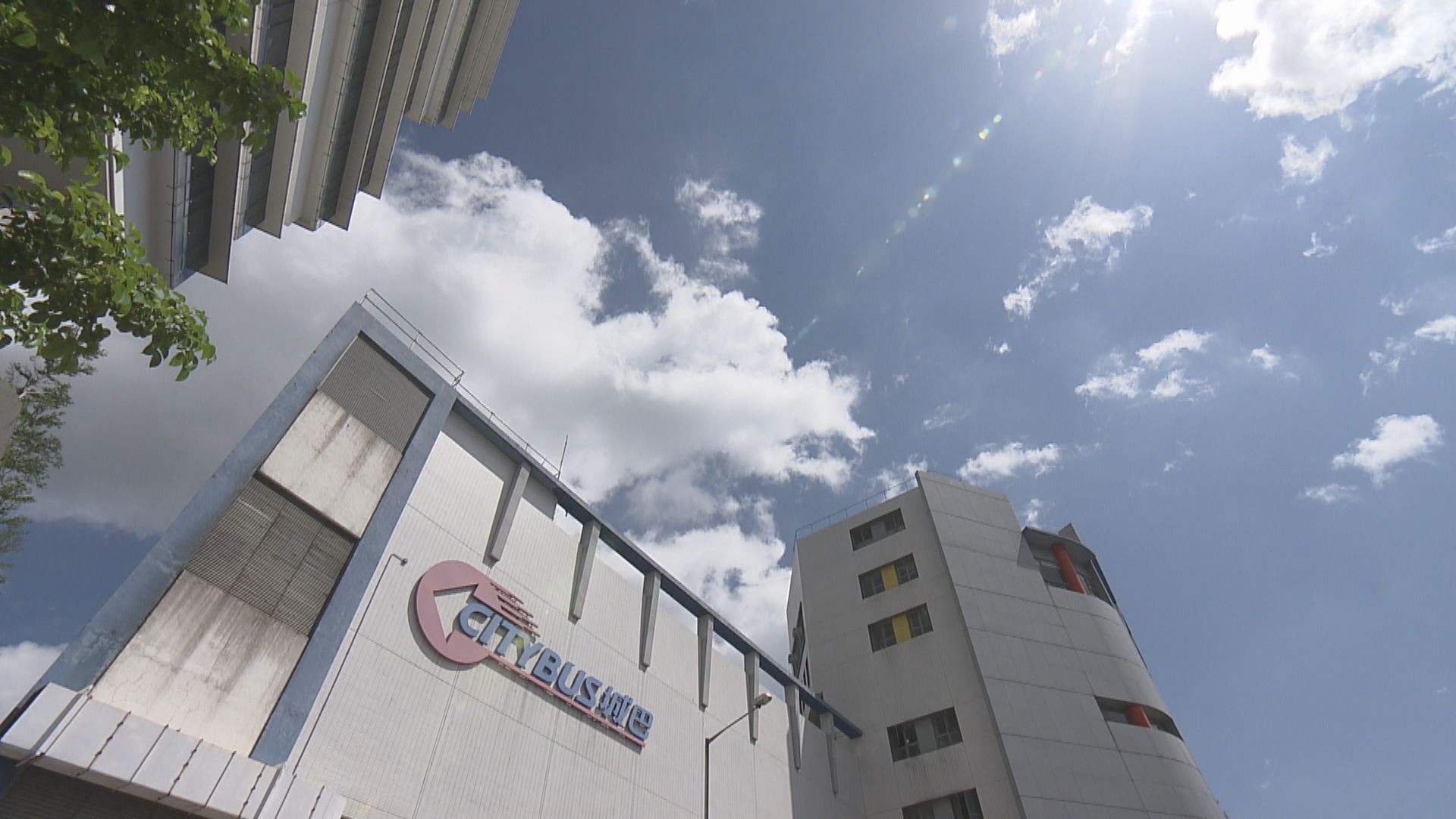 城巴新巴：歡迎巴士過海隧道費劃一50元