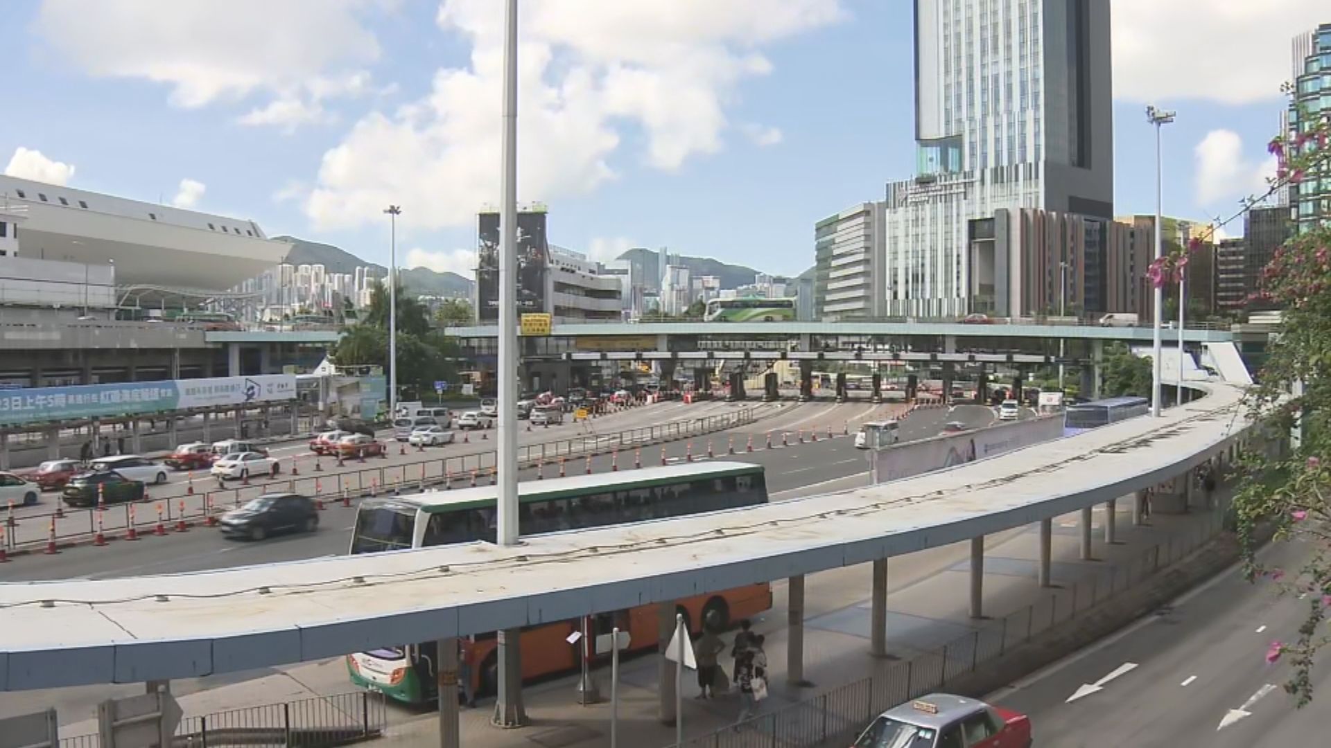 紅隧實施易通行大致暢順 運輸署：周一繁忙時間是真正考驗