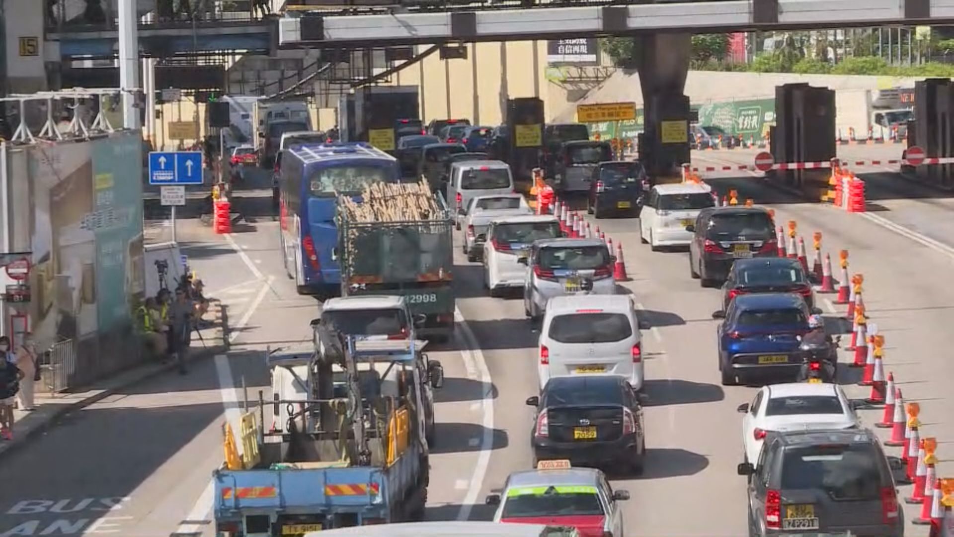 紅隧易通行首個工作日 上午9時公主道龍尾愛民邨對開