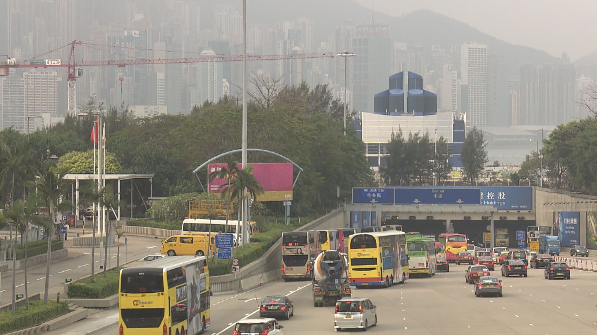 西隧、東隧分別於下月6日及27日實施「易通行」