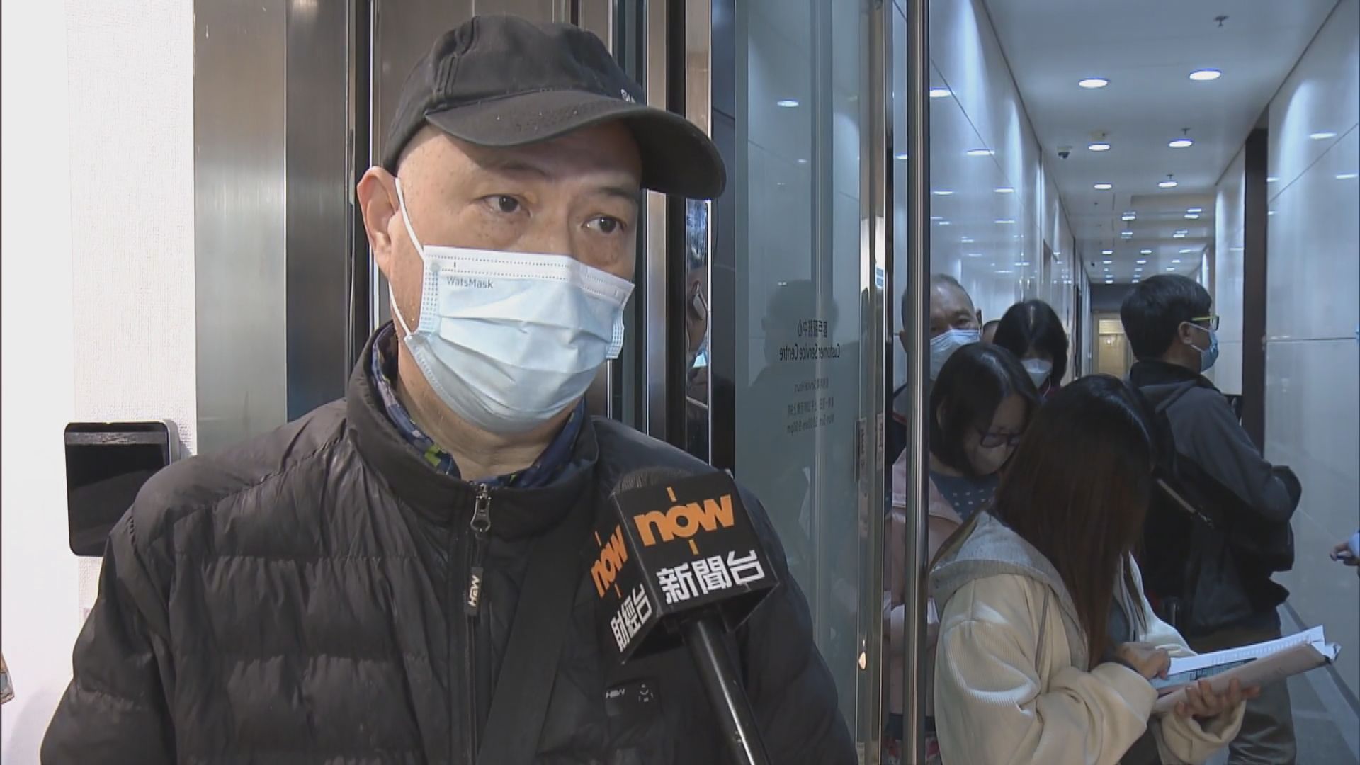 有的士司機不滿未收到車輛貼　需親身到辦事處重辦