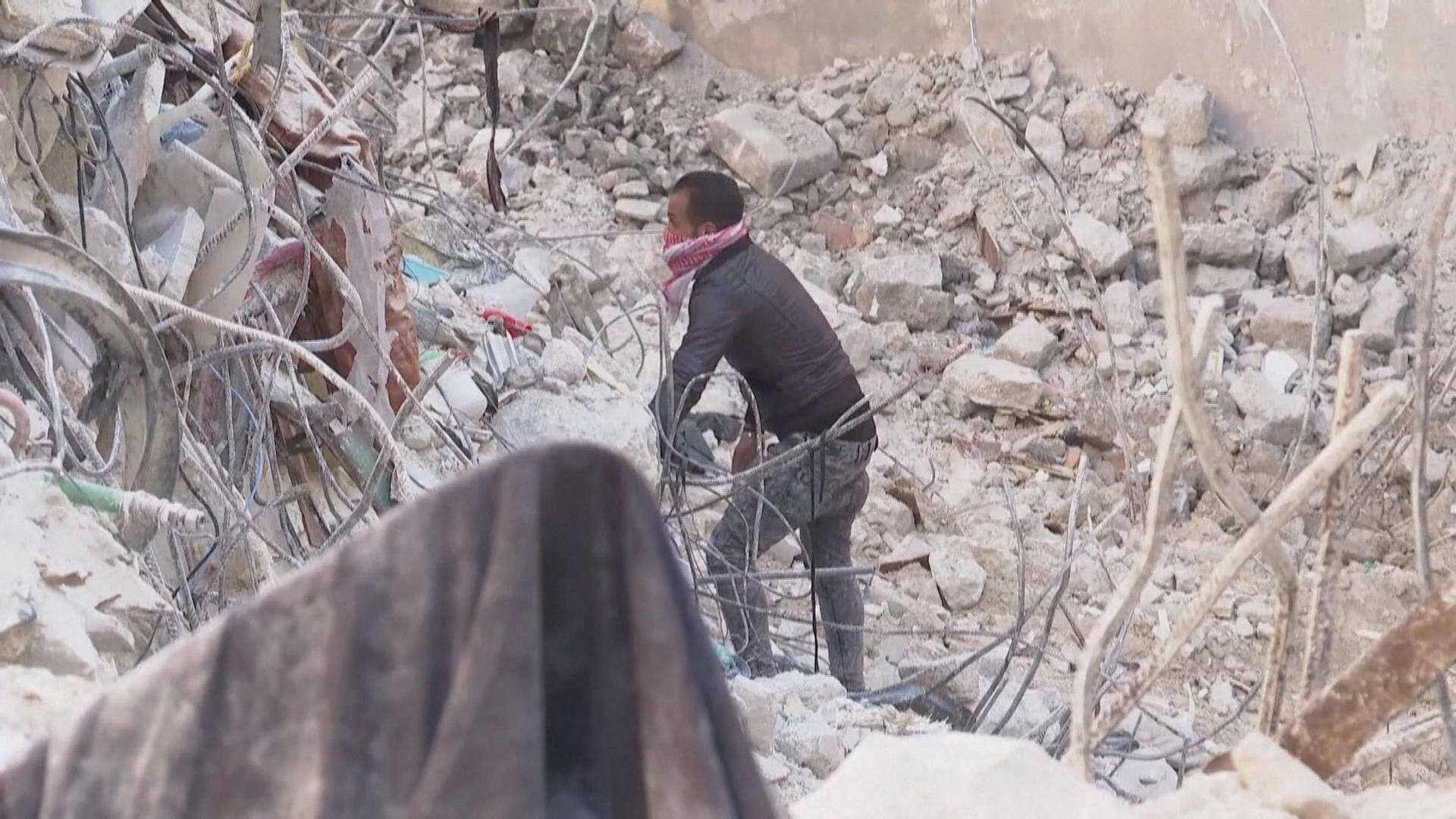 土耳其災區多人被困逾百小時後獲救　敘利亞西北部陷物資短缺危機