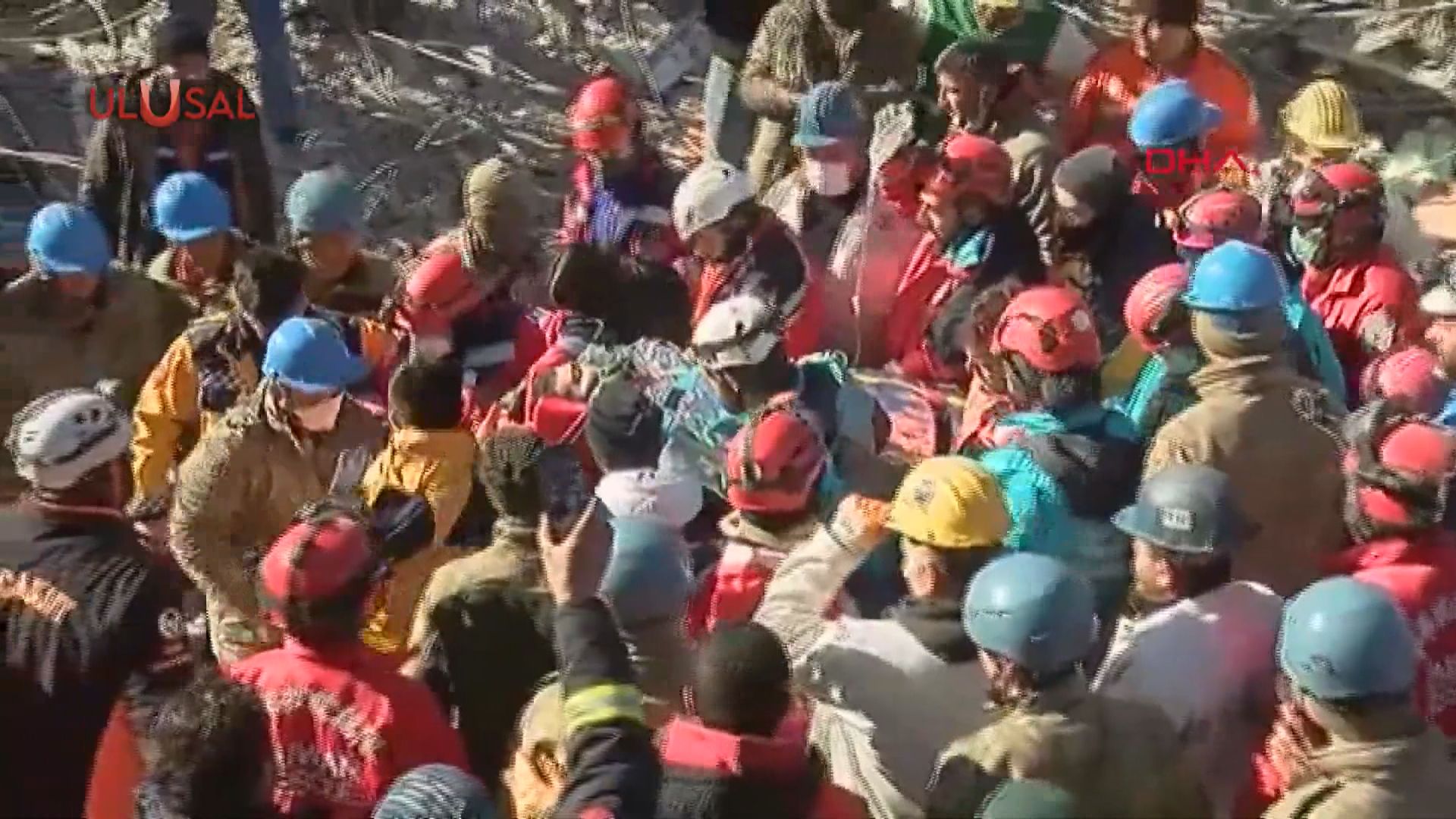 土耳其地震災區有三人被困約198小時後獲救