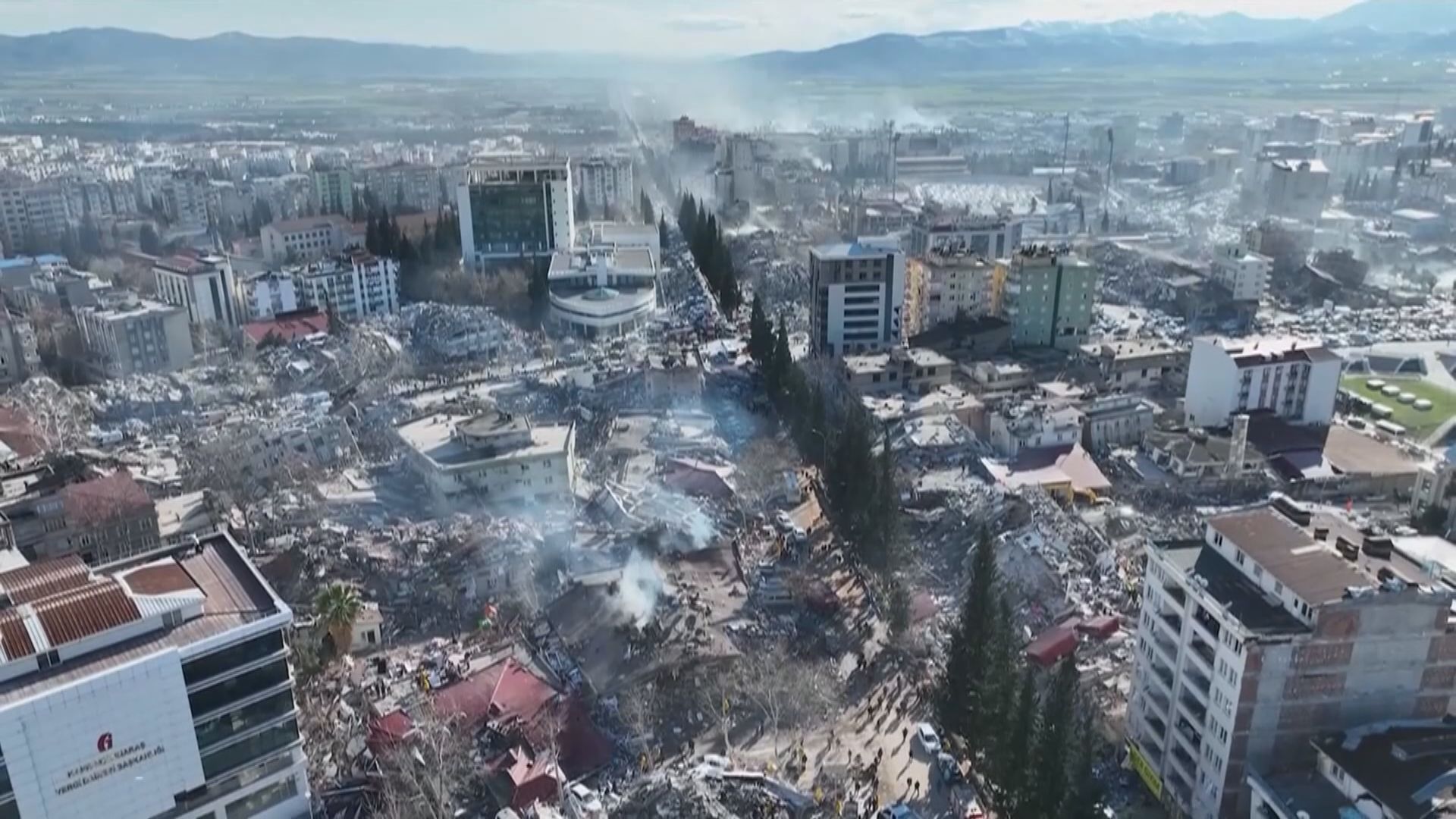 土耳其災後200小時救出至少9名生還者