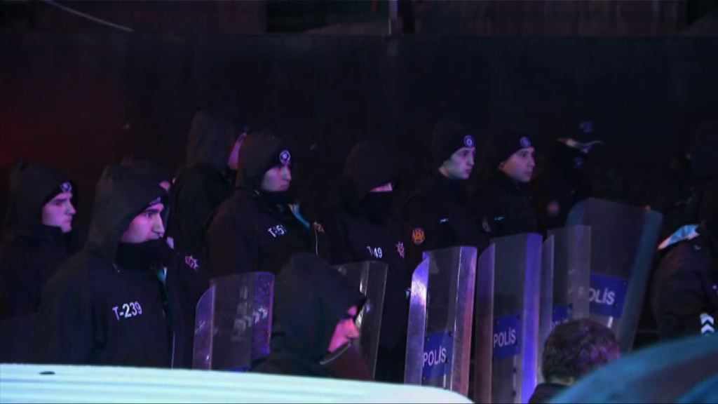 土耳其夜總會遭槍擊　消息指槍手仍在店內