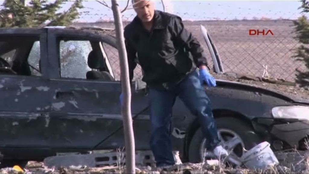 土國警方破炸彈襲擊兩施襲者死亡