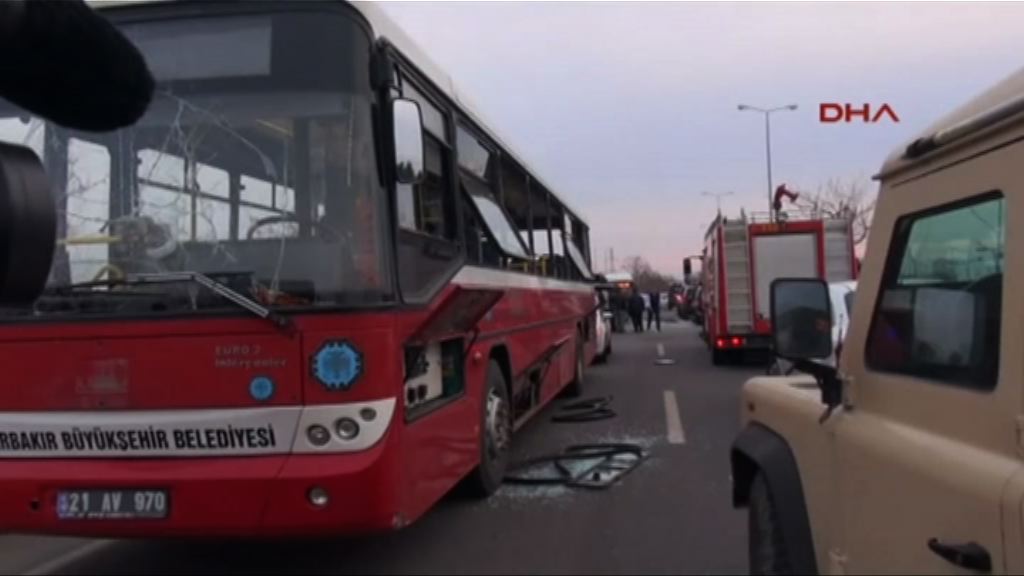 土耳其針對警員炸彈襲擊4死2傷