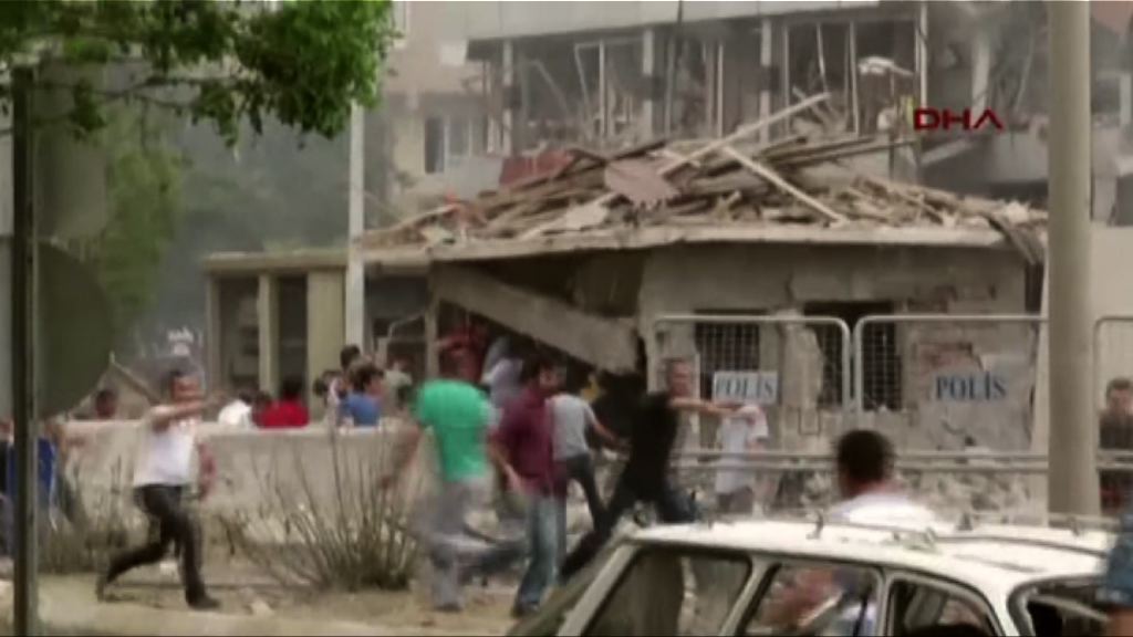 土耳其有警局遇襲4死逾30人傷