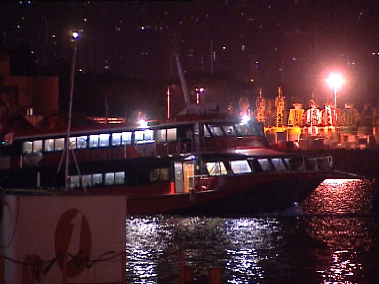 海皇星號被拖回船廠作詳細調查