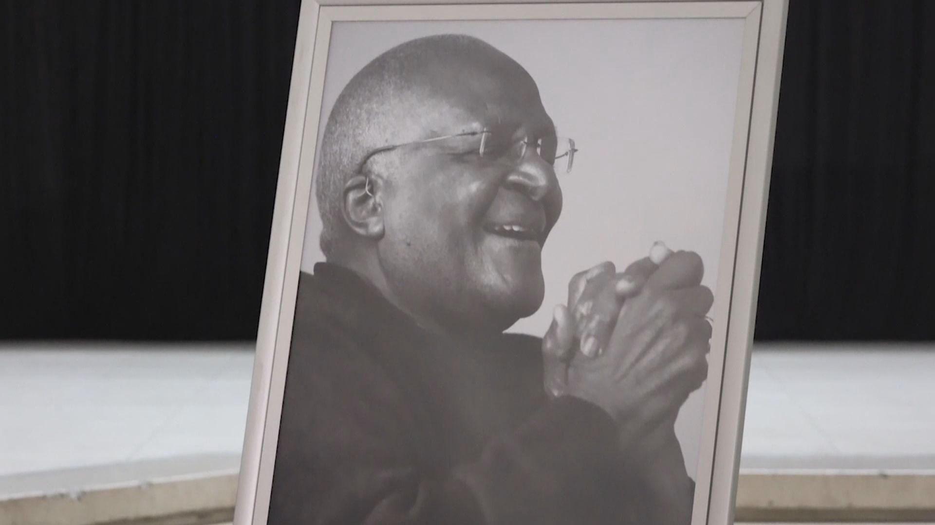 南非各界及多國領袖向圖圖致意