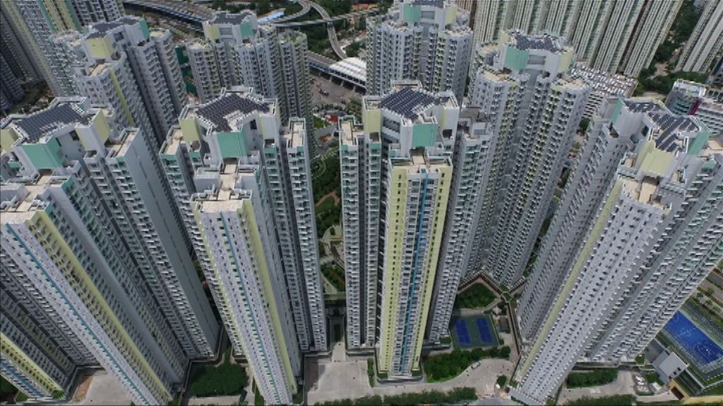 黃遠輝：公屋輪候時間或五年後回落