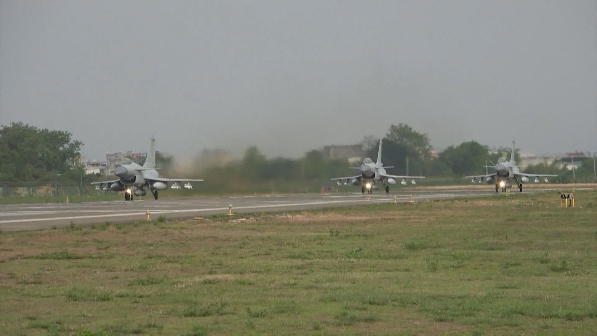 台軍稱偵察到68架次解放軍軍機在台周邊活動