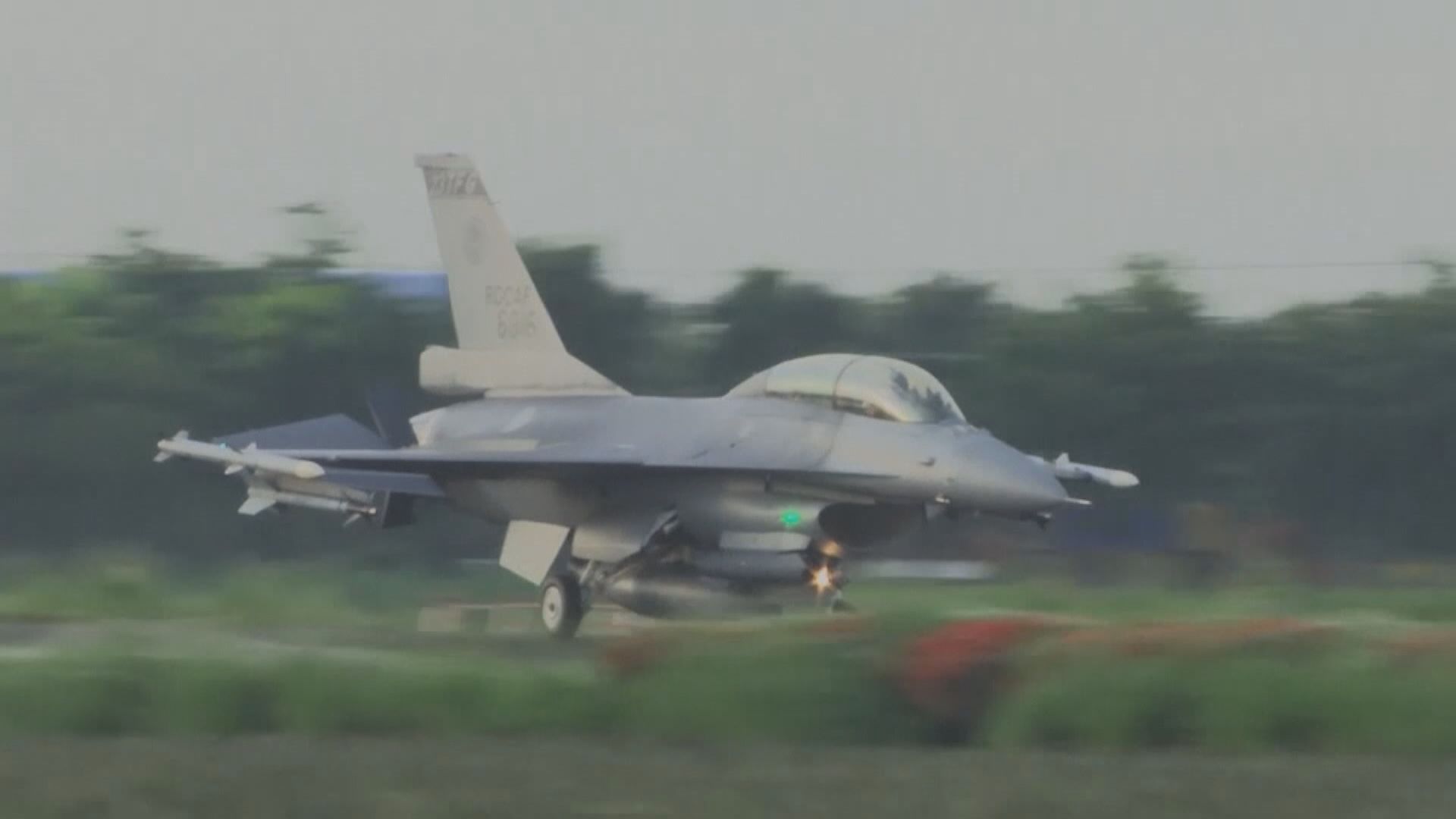 漢光演習戰機首降佳冬戰備道　