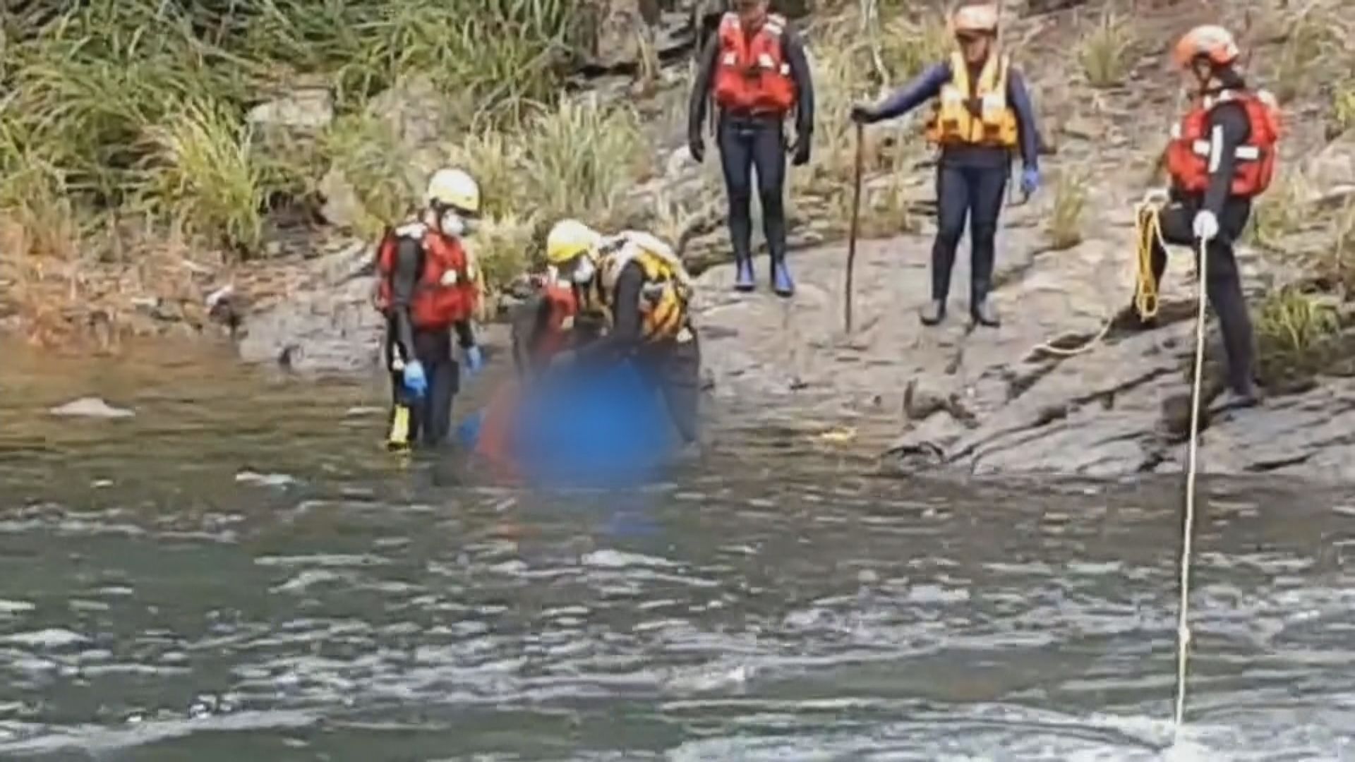 台虎豹潭山洪暴發事故　搜救人員尋獲15歲失蹤女童遺體