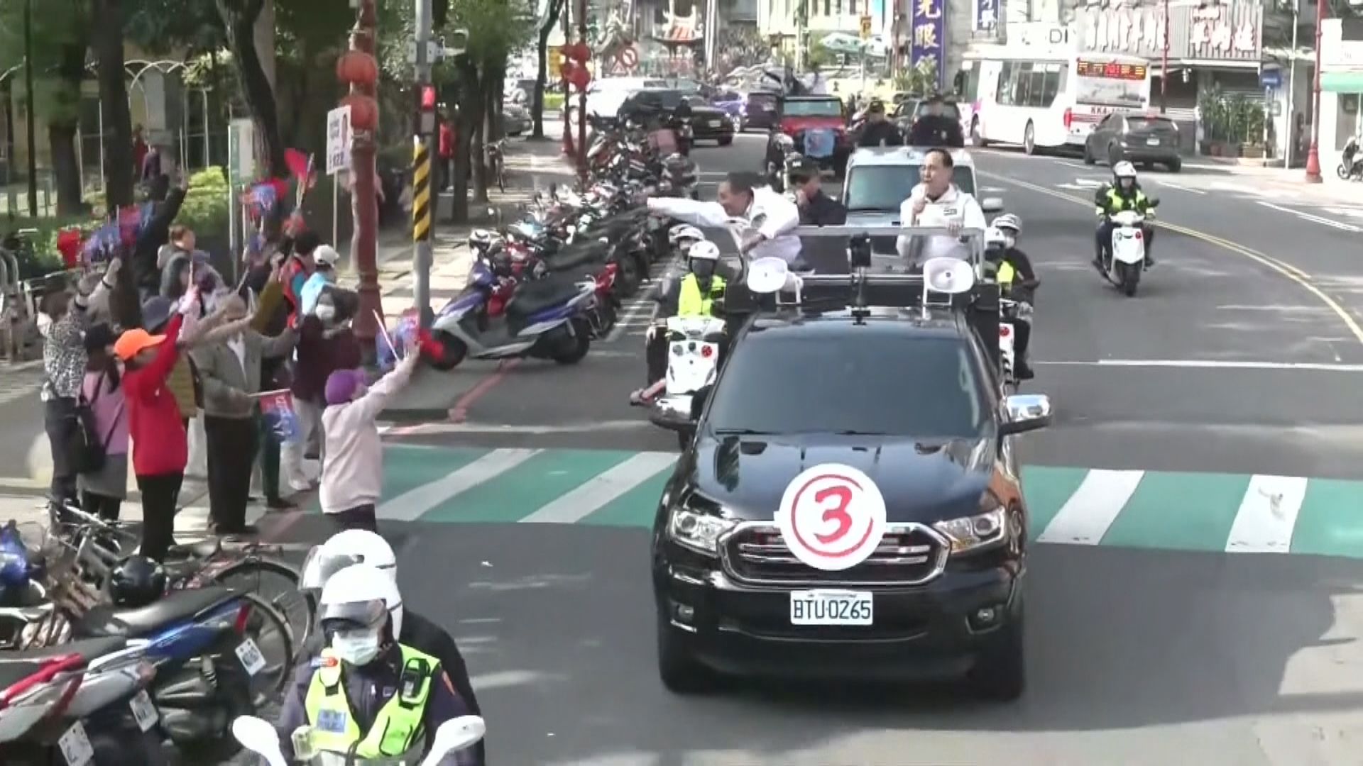 台灣大選下周六舉行 各候選人選前最後周末爭取支持