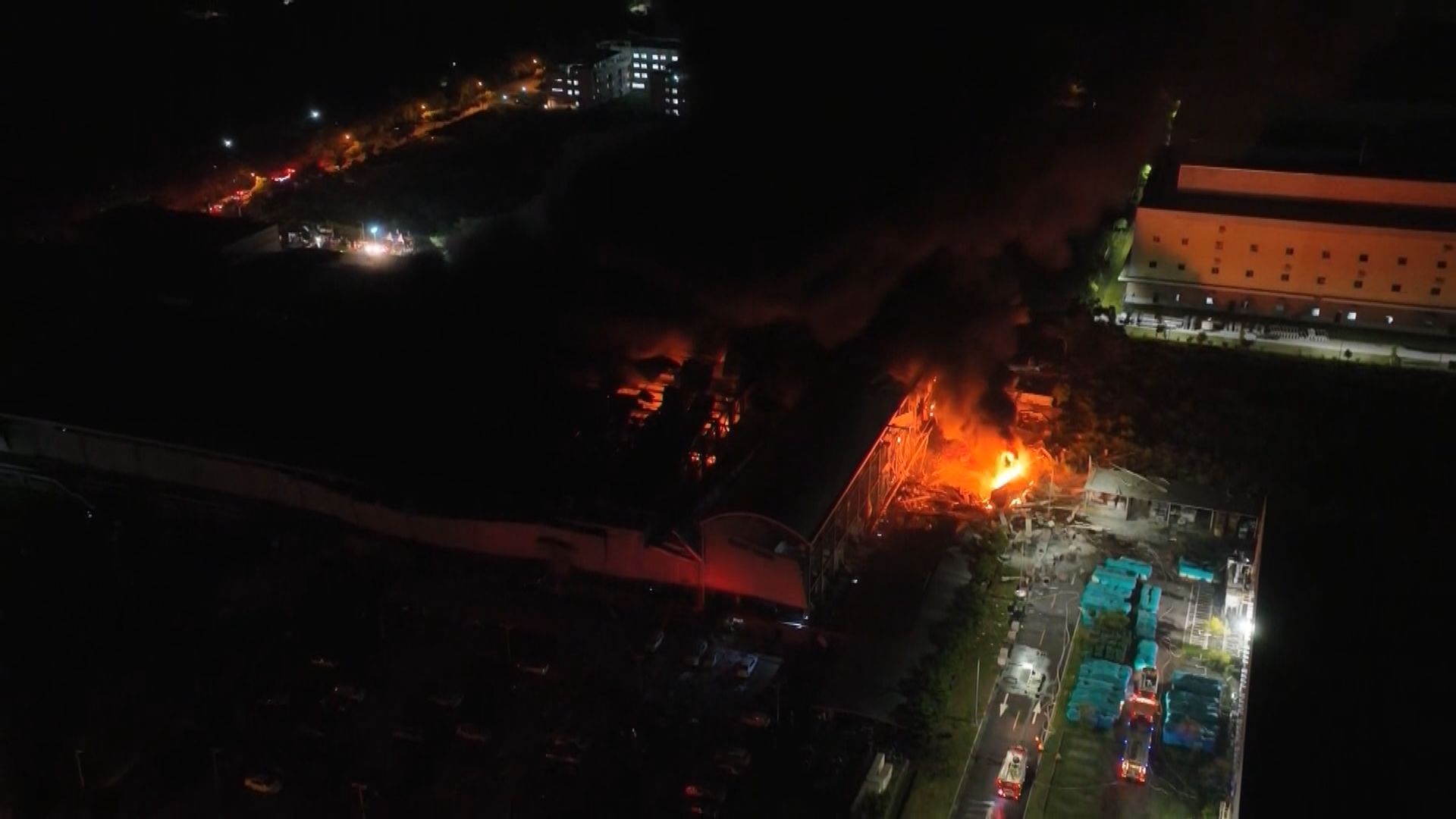 台灣屏東工廠大火 4名消防員殉職