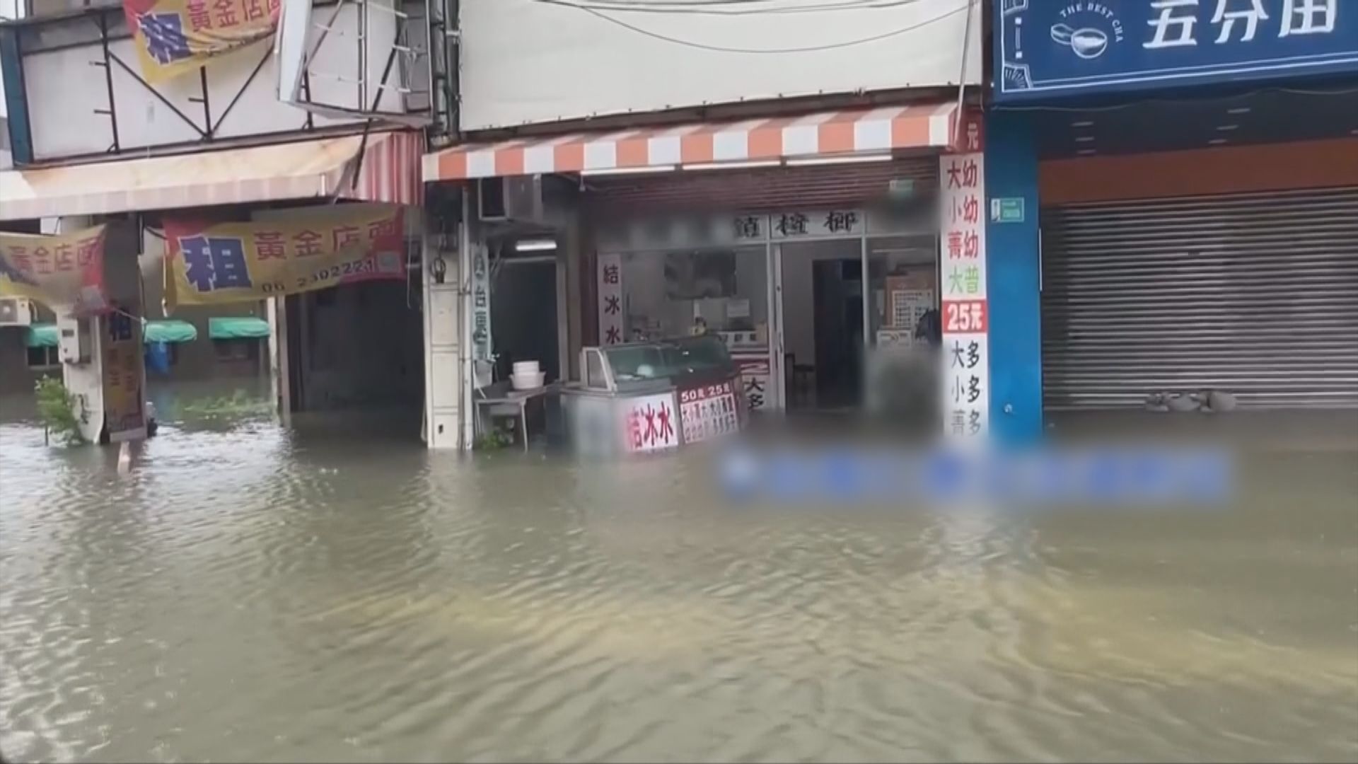 台灣南部持續受暴雨影響　台南古蹟東門城復修期間部分城牆崩塌