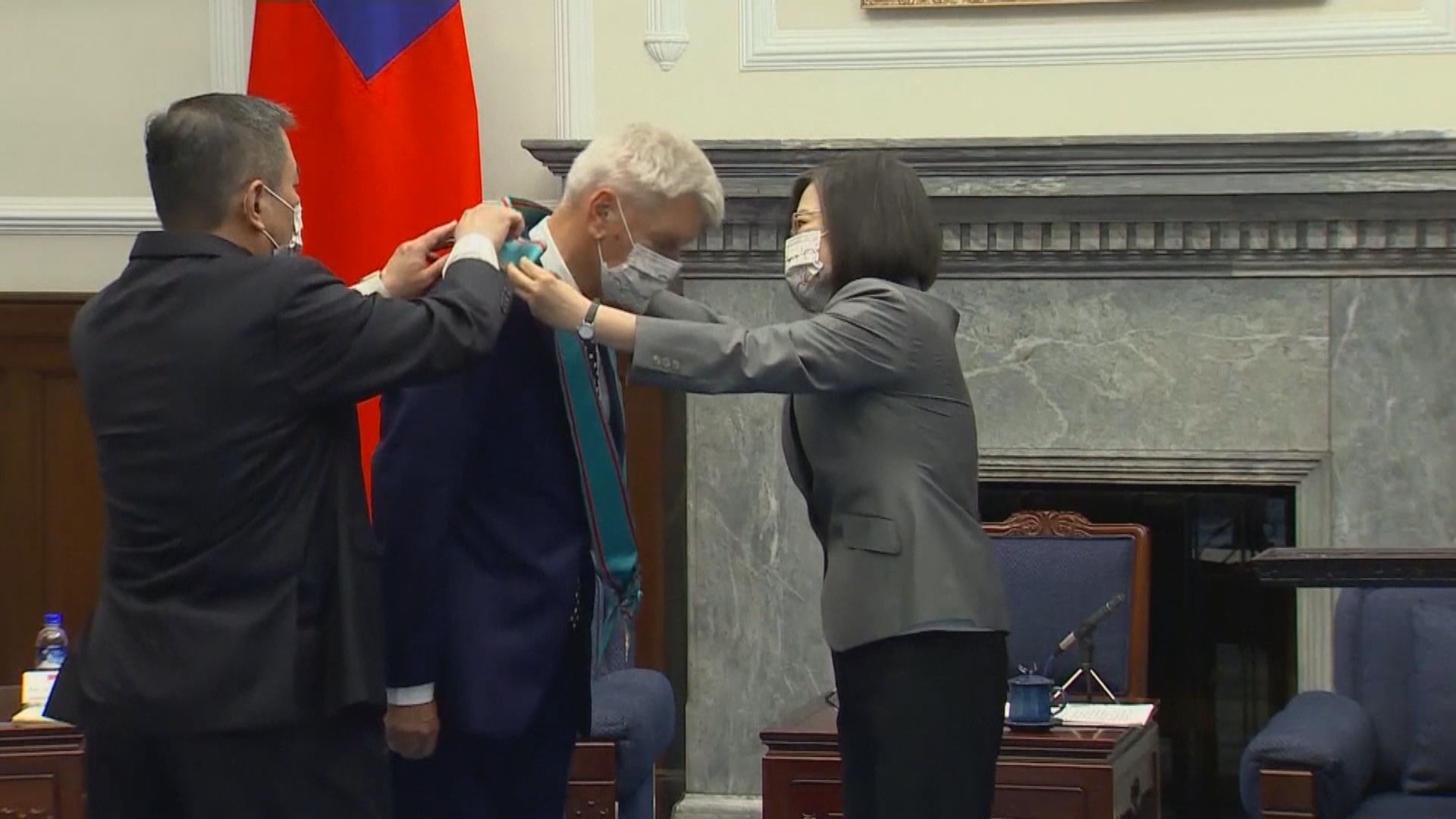 蔡英文晤法國參議院代表團